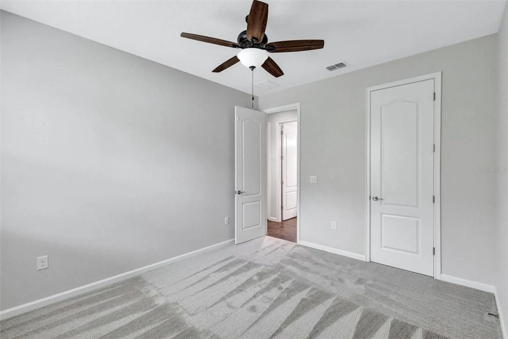 Property Slideshow image 42 of 55 | 5221 horizon cv, Bradenton, FL, 34211