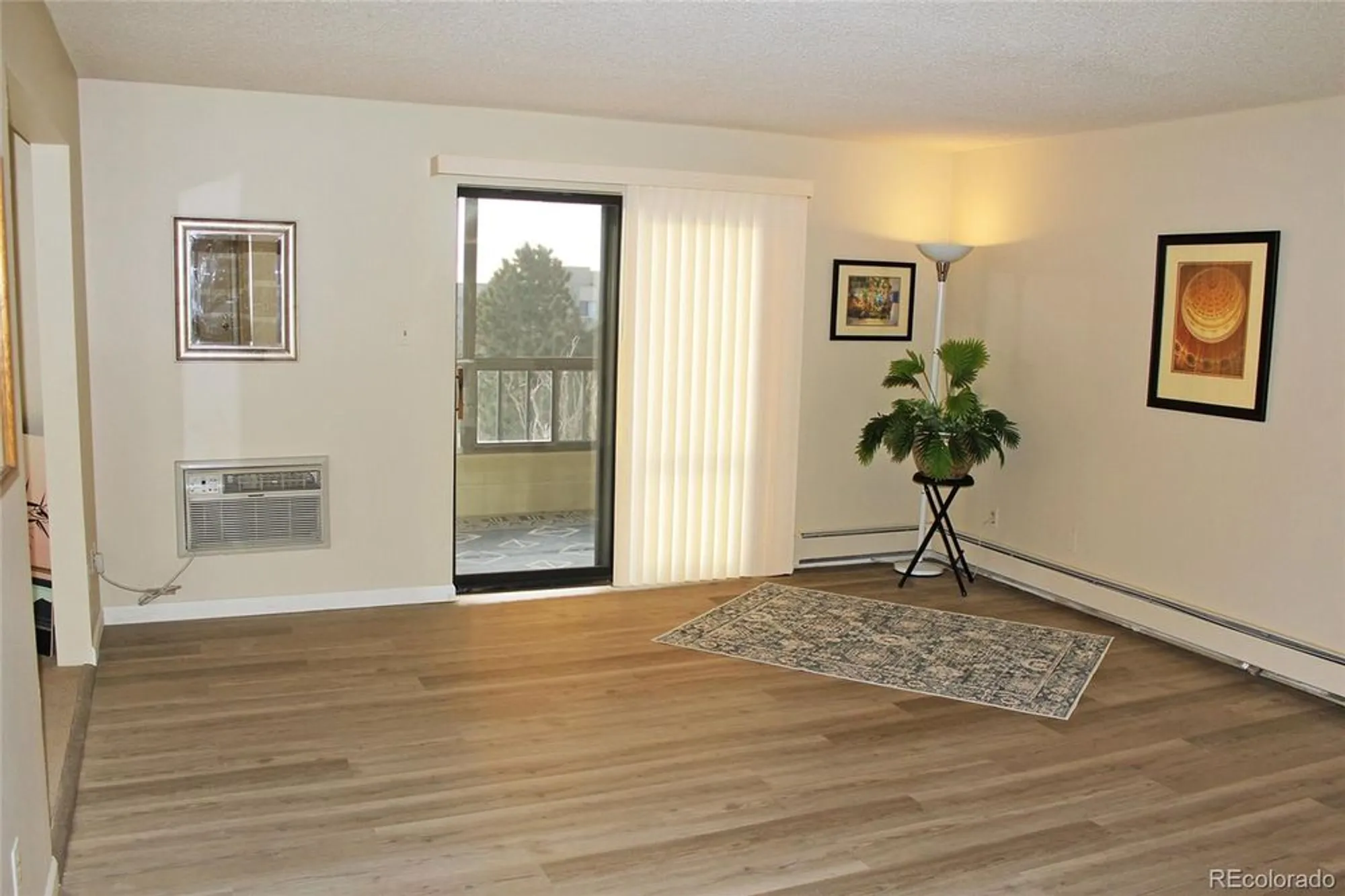Property Slideshow image 3 of 22 | 13890 e marina dr apt 612, Aurora, CO, 80014