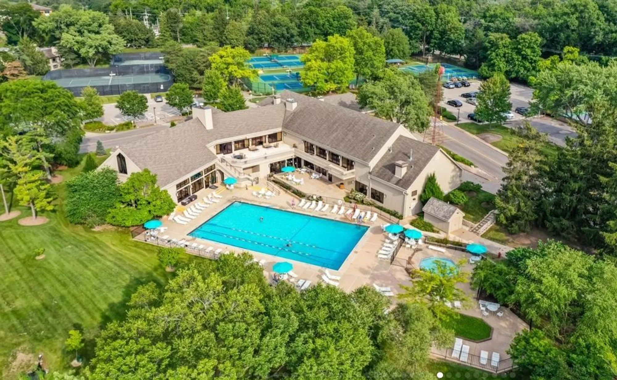 Property Slideshow image 47 of 48 | 535 woodview rd, Lake Barrington, IL, 60010