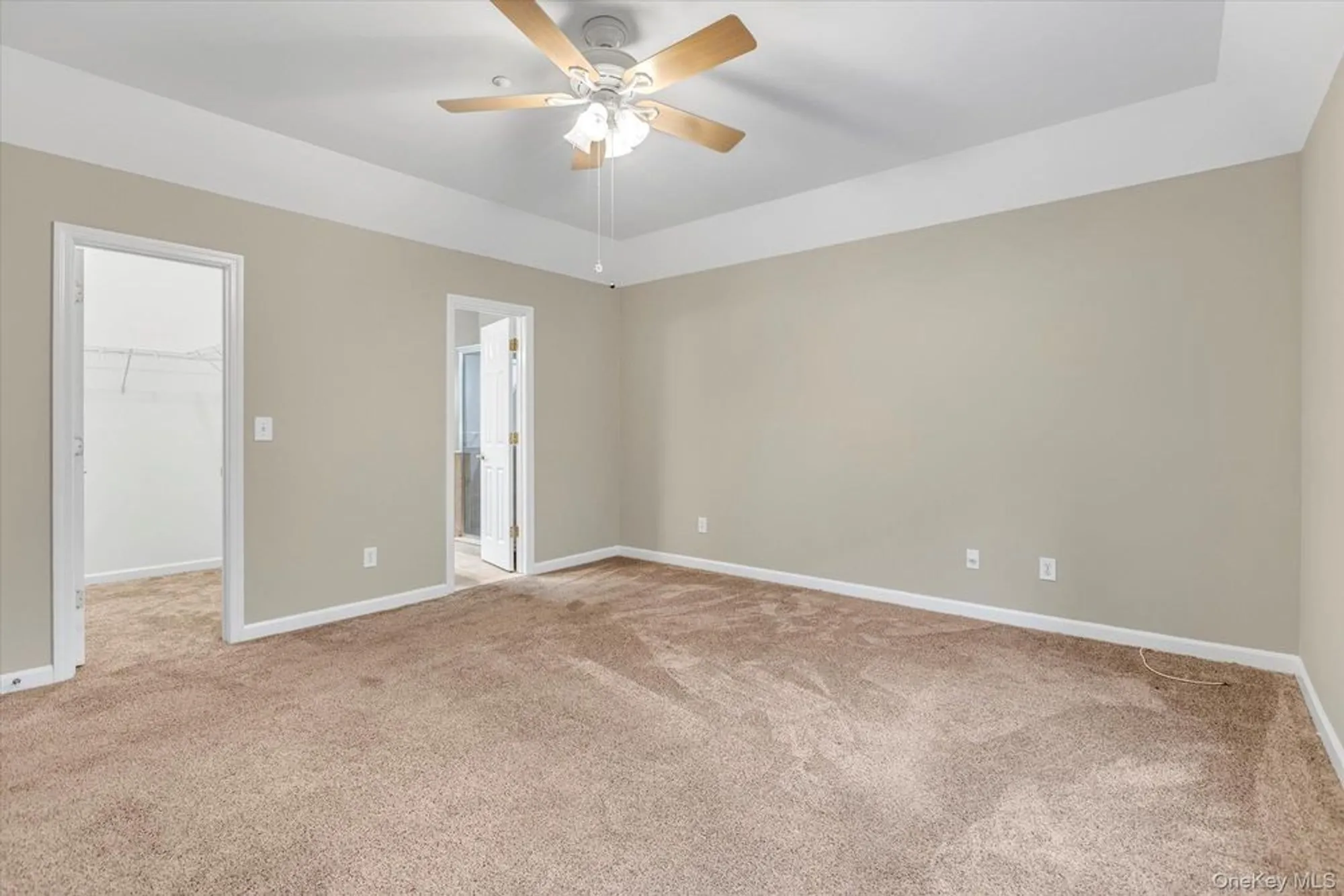 Property Slideshow image 10 of 24 | 119 autumn dr, Plainview, NY, 11803