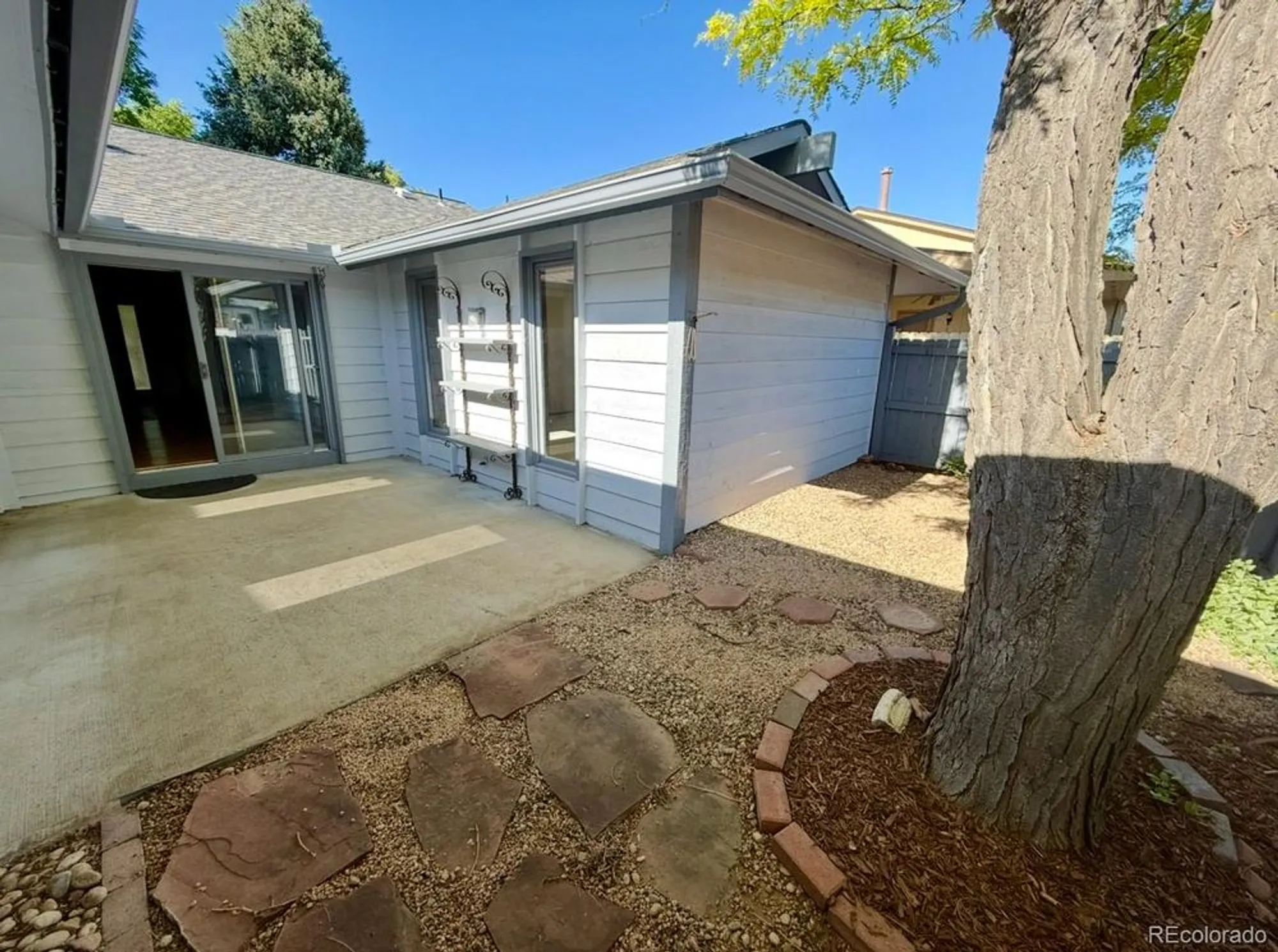 Property Slideshow image 19 of 32 | 53 douglas dr, Broomfield, CO, 80020