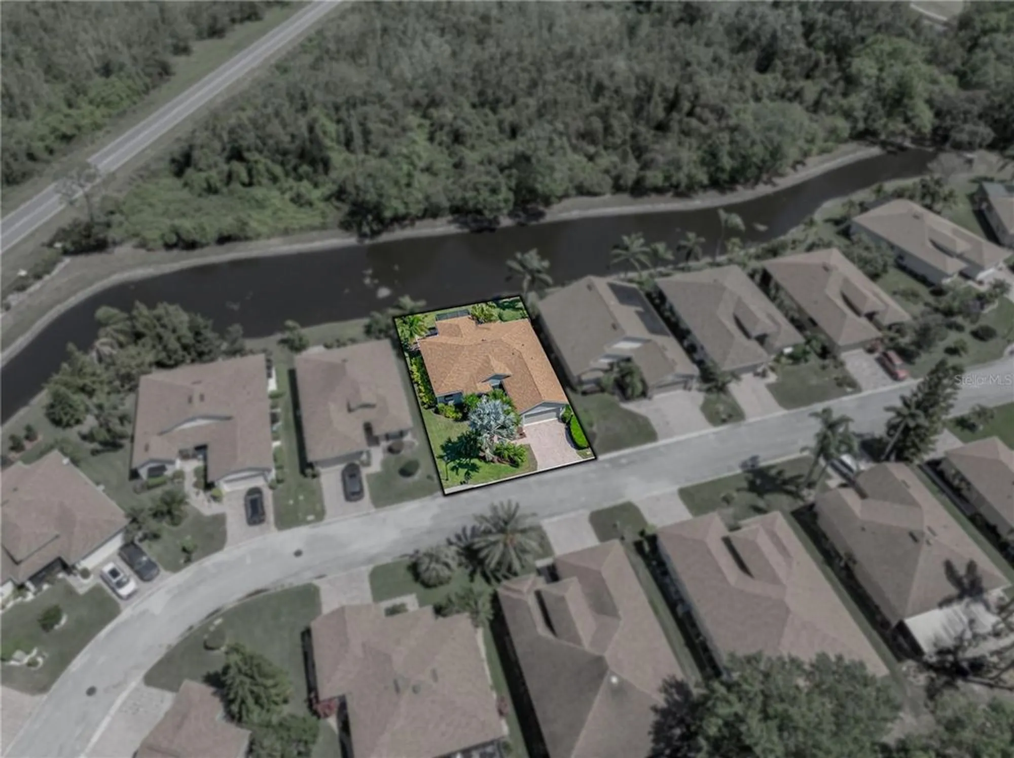 Property Slideshow image 9 of 100 | 4168 aberdeen ln, Lake Wales, FL, 33859