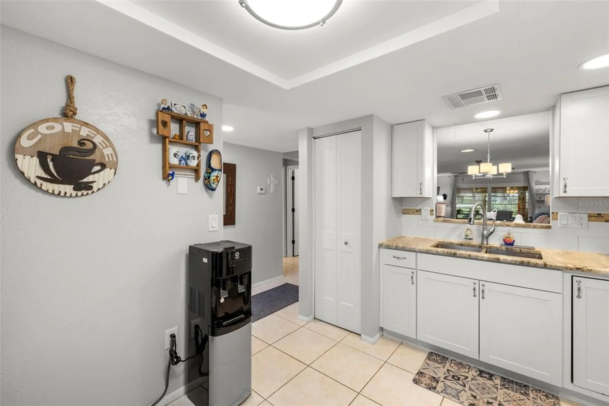 Property Slideshow image 7 of 41 | 8330 high point cir apt 6, Port Richey, FL, 34668