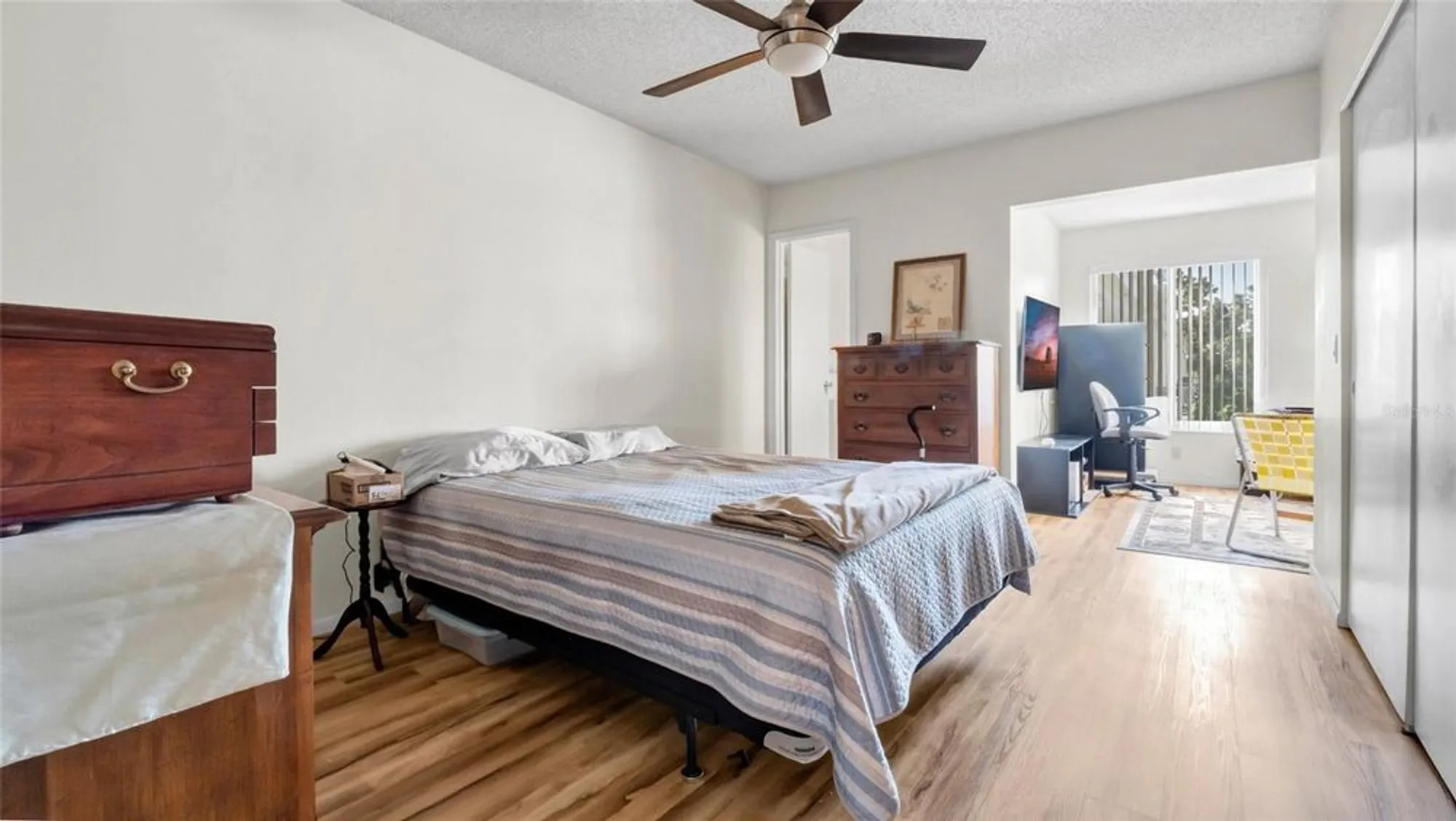 Property Slideshow image 10 of 18 | 2285 israeli dr 53, Clearwater, FL, 33763