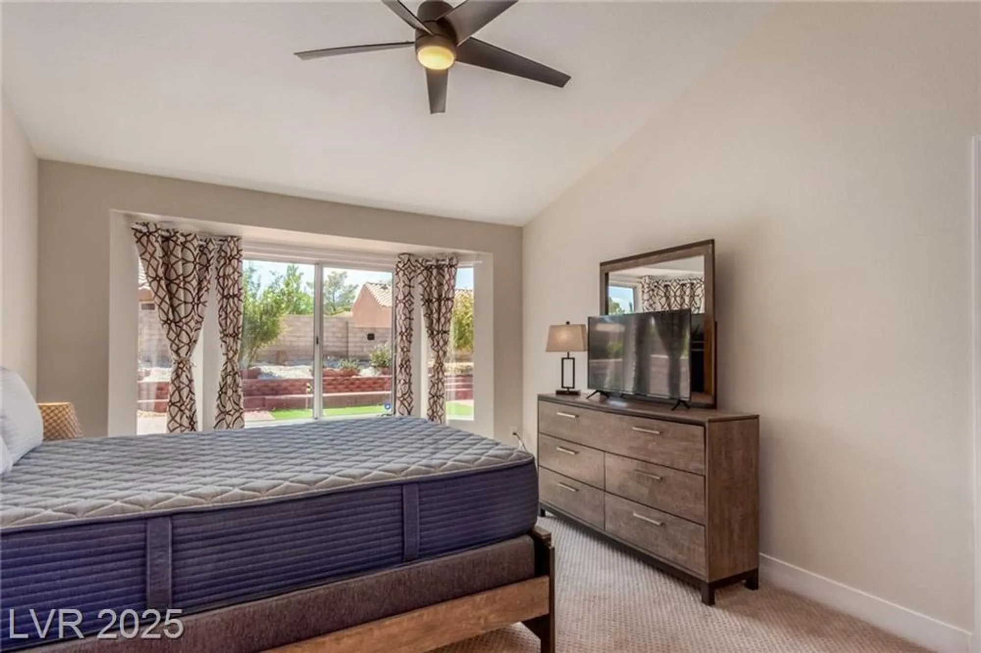 Property Slideshow image 23 of 42 | 8705 villa ridge dr, Las Vegas, NV, 89134