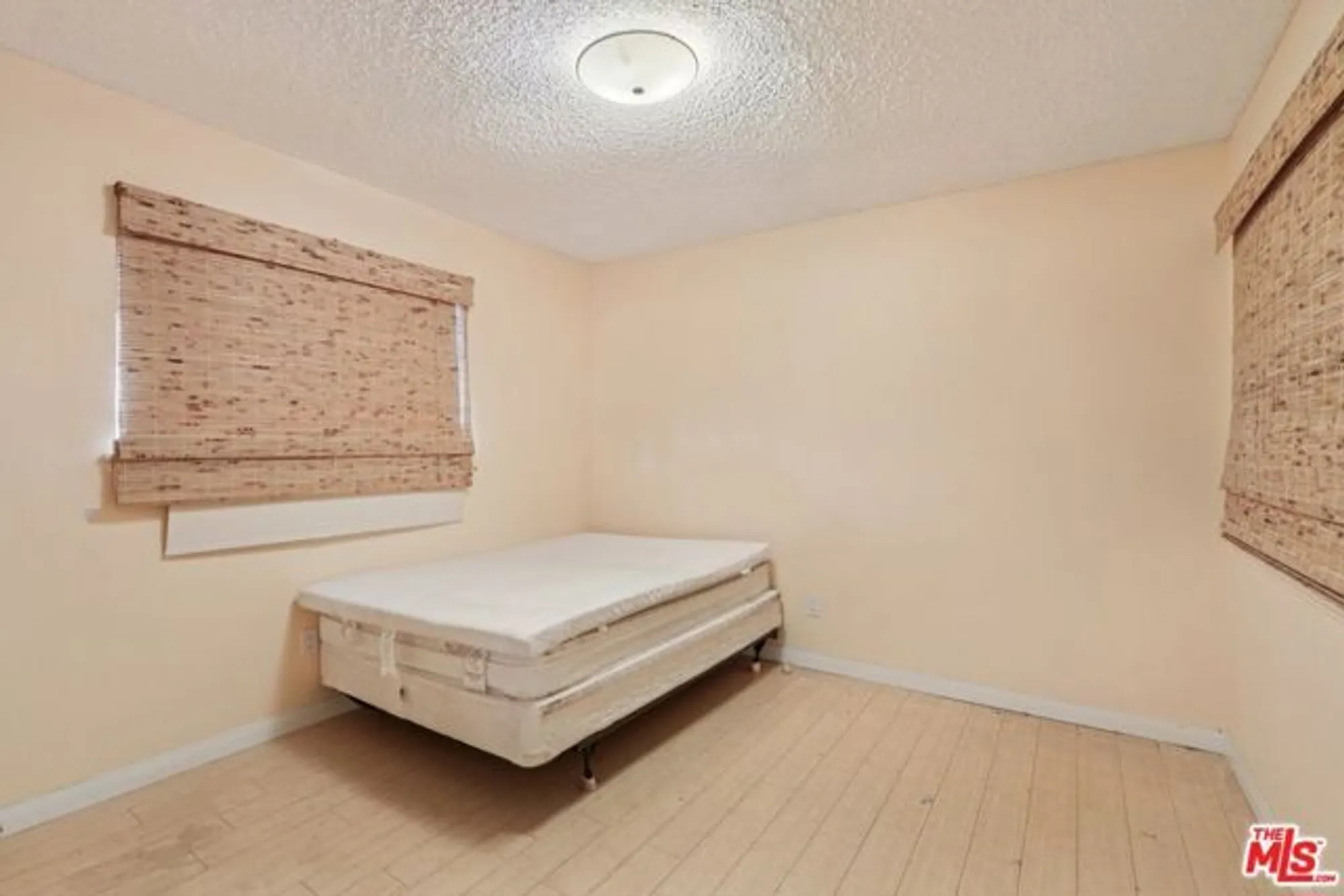 Property Slideshow image 9 of 15 | 160 w fiesta grn, Port Hueneme, CA, 93041