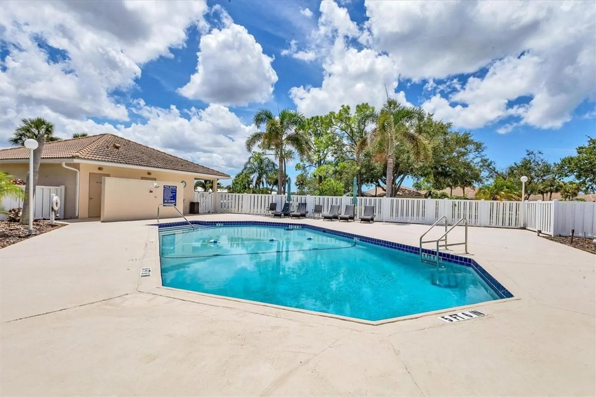 Property Slideshow image 57 of 60 | 700 carnoustie ter # 30, Venice, FL, 34293