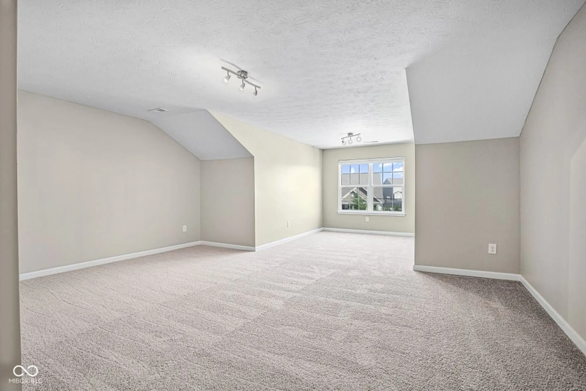 Property Slideshow image 44 of 76 | 8643 twain ln, Indianapolis, IN, 46239