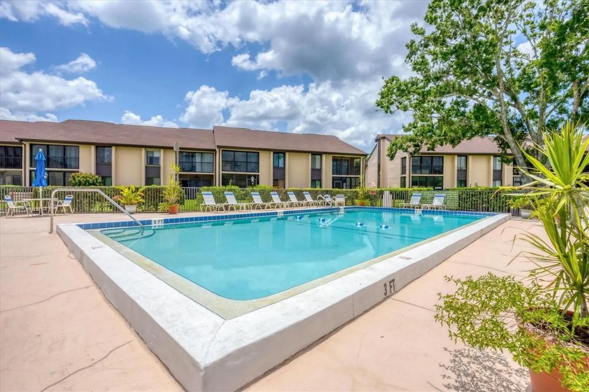 Property Slideshow image 30 of 45 | 6271 timber lake dr g6, Sarasota, FL, 34243