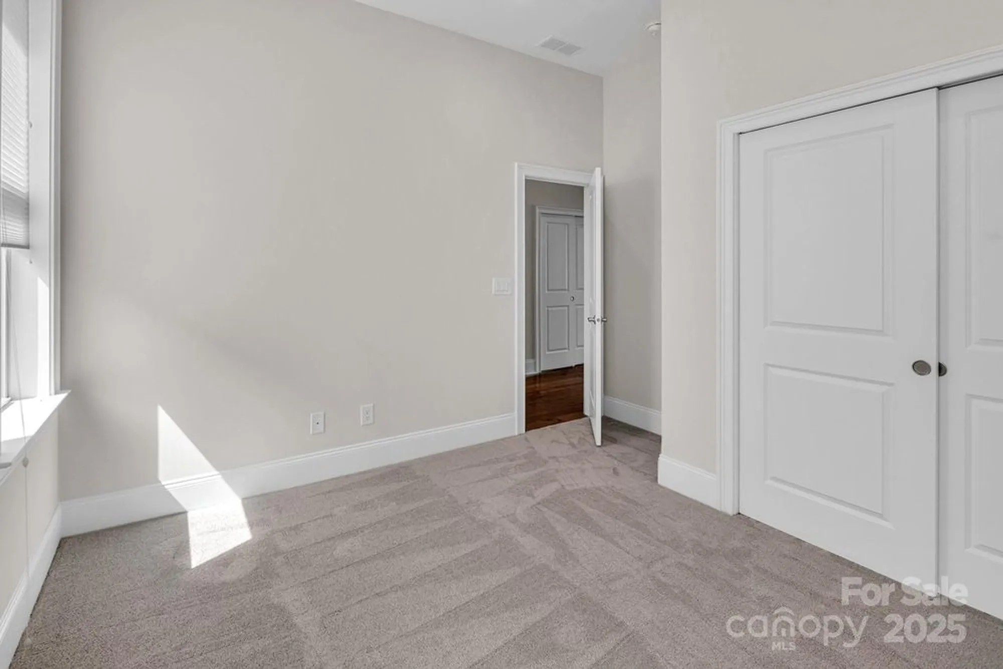 Property Slideshow image 32 of 44 | 14008 little spring ct, Charlotte, NC, 28278