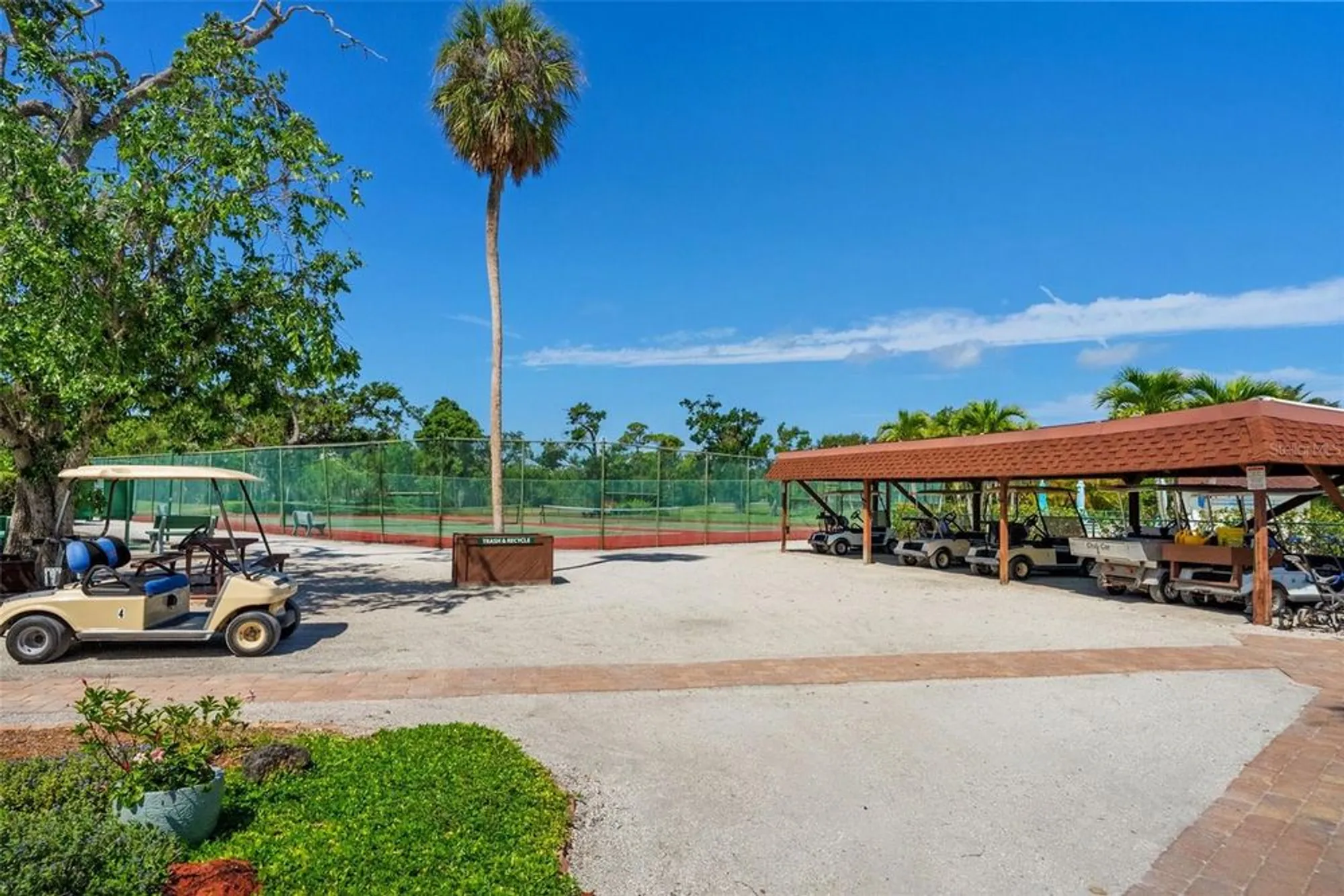 Property Slideshow image 47 of 50 | 6061 fairway ln 1411, Bradenton, FL, 34210