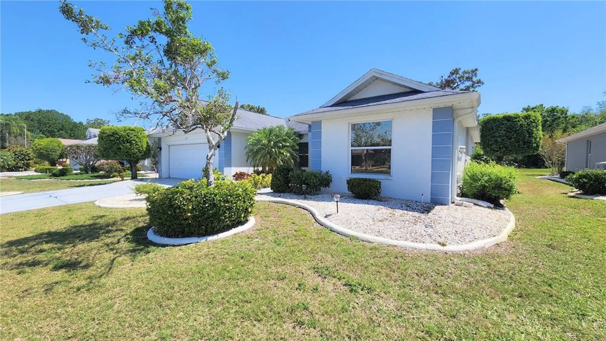 Property Slideshow image 2 of 60 | 2113 e del webb blvd, Sun City Center, FL, 33573