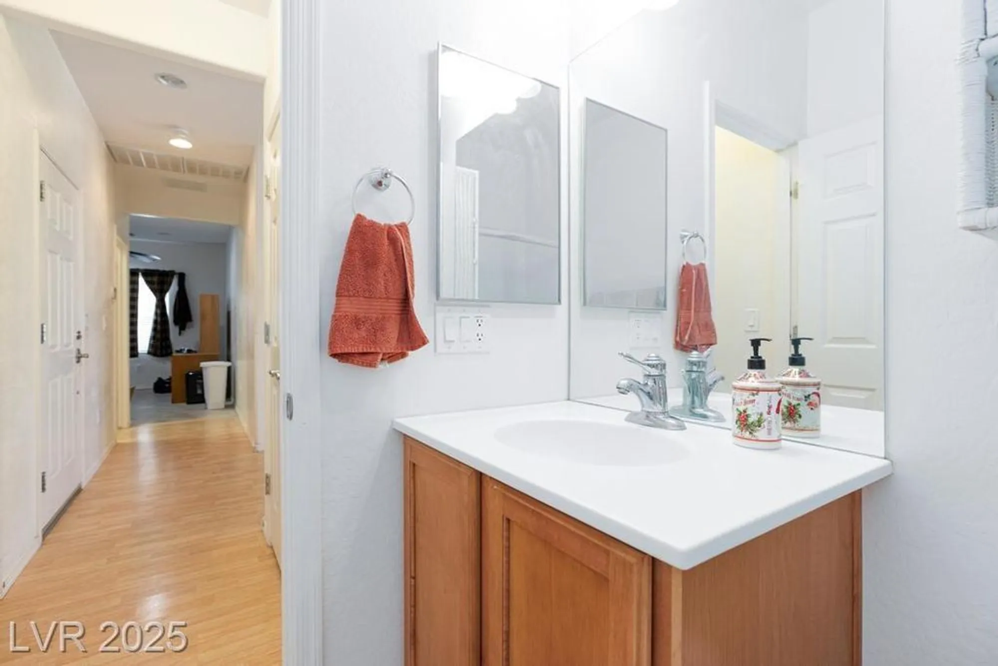 Property Slideshow image 14 of 33 | 7716 homing pigeon st, North Las Vegas, NV, 89084