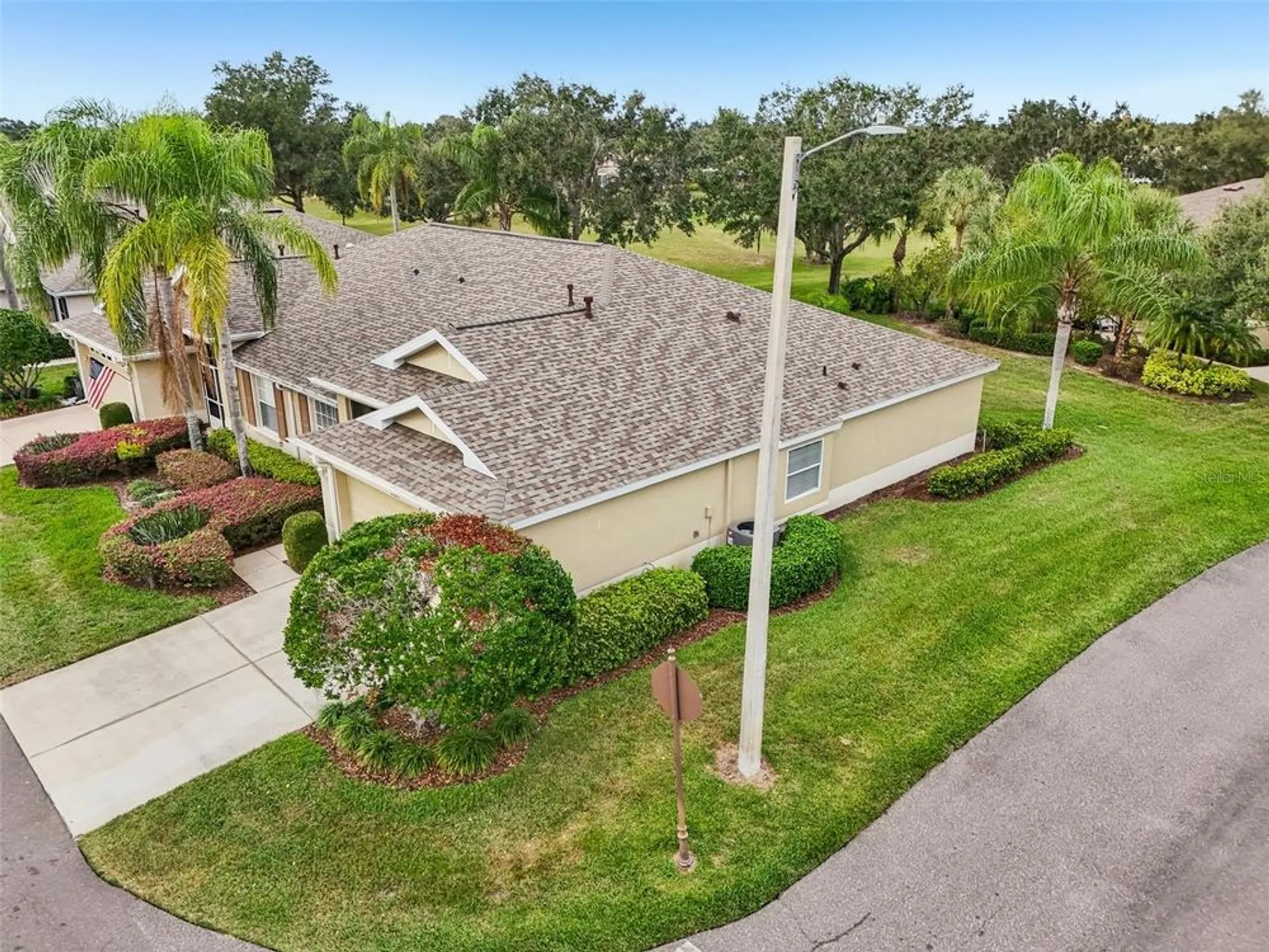 Property Slideshow image 56 of 61 | 2103 grantham greens dr, Sun City Center, FL, 33573