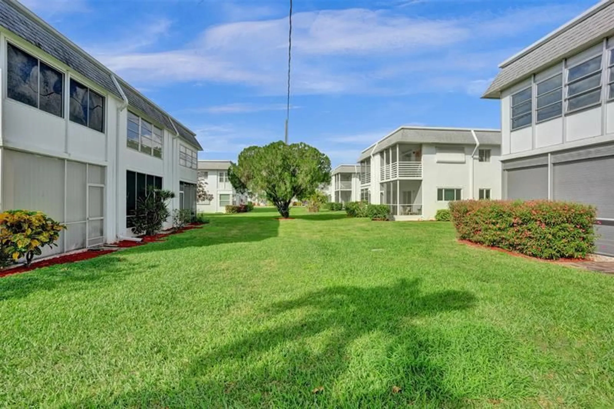 Property Slideshow image 32 of 48 | 3322 cynthia ln apt 112, Lake Worth Beach, FL, 33461