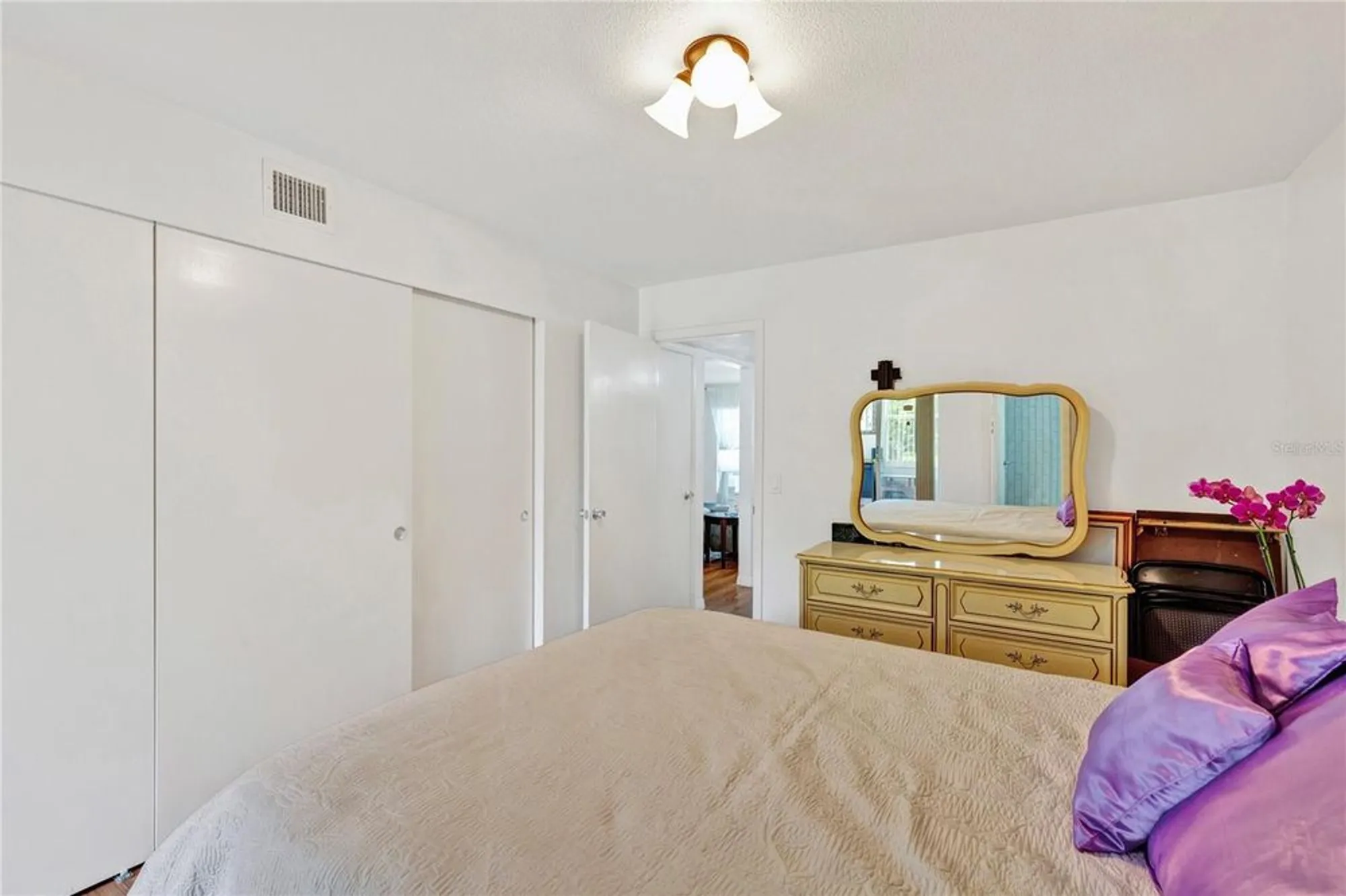 Property Slideshow image 21 of 38 | 2463 brazilia dr apt 31, Clearwater, FL, 33763