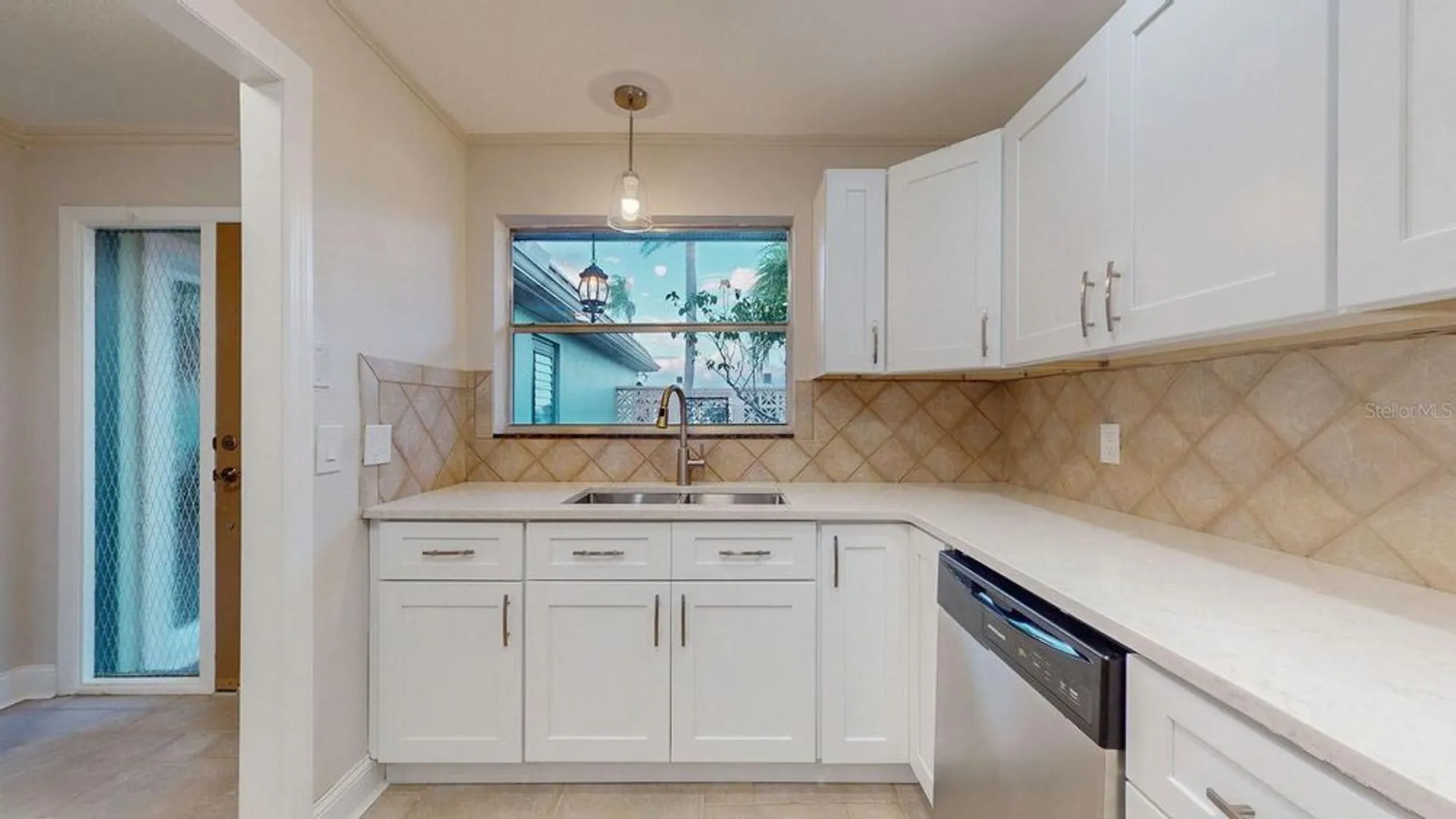 Property Slideshow image 16 of 96 | 636 boca ciega point blvd s, St Petersburg, FL, 33708
