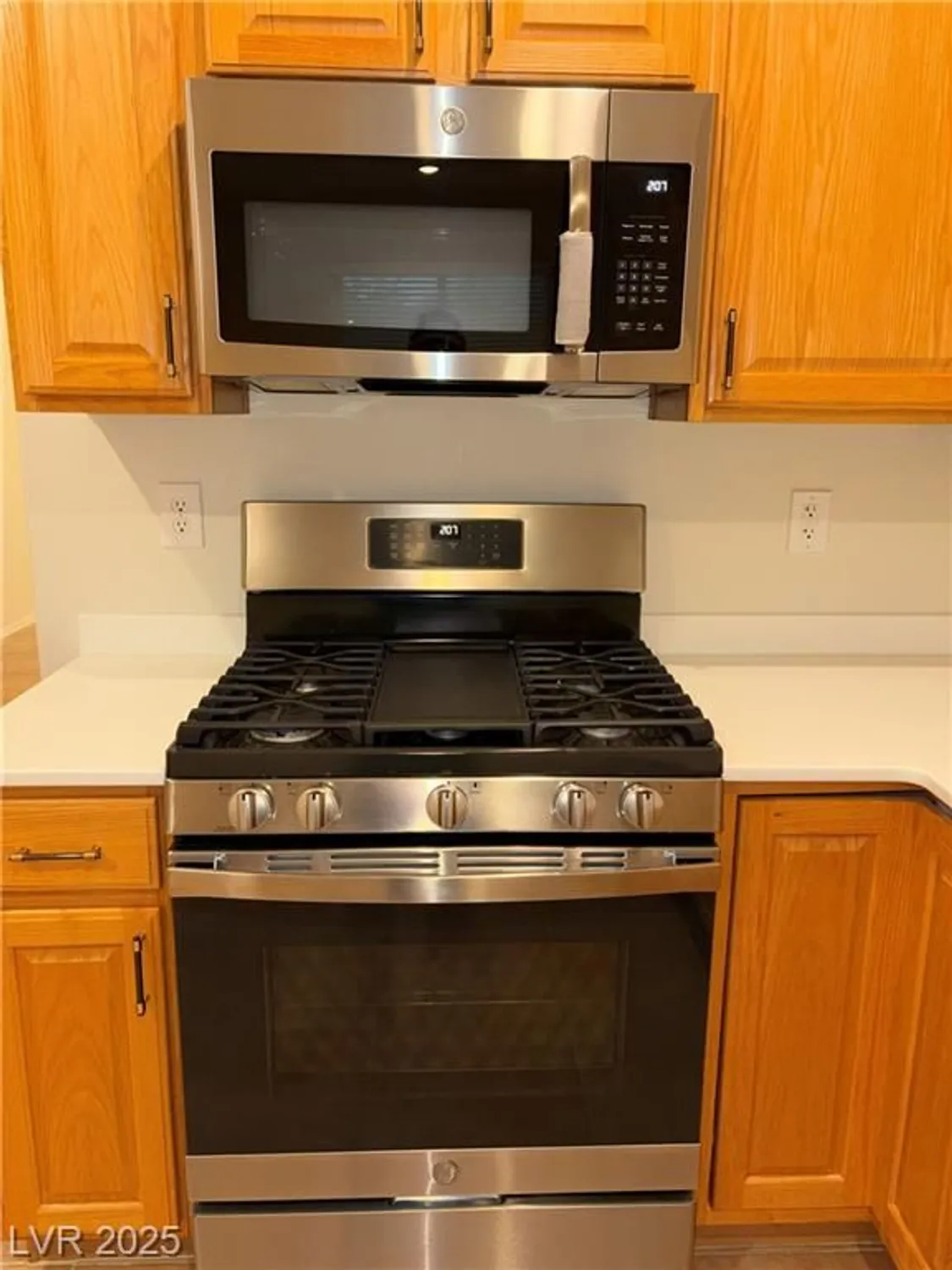 Property Slideshow image 7 of 51 | 2484 galaxy cluster st, Henderson, NV, 89044