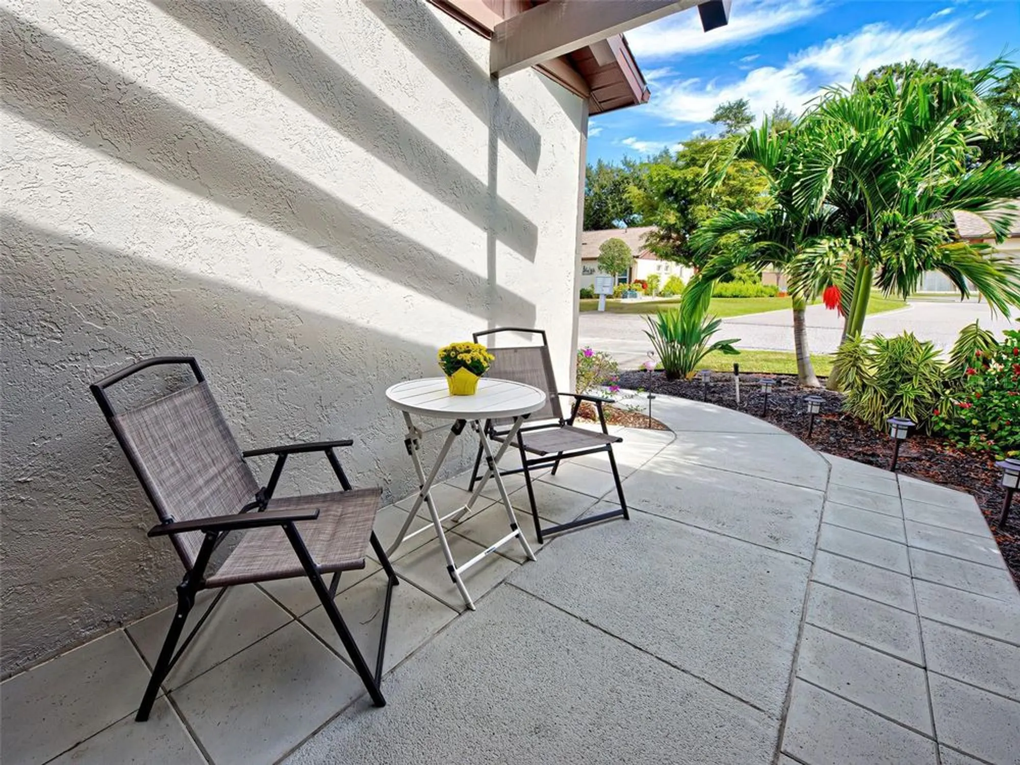 Property Slideshow image 5 of 38 | 611 chestnut ln none, Englewood, FL, 34223