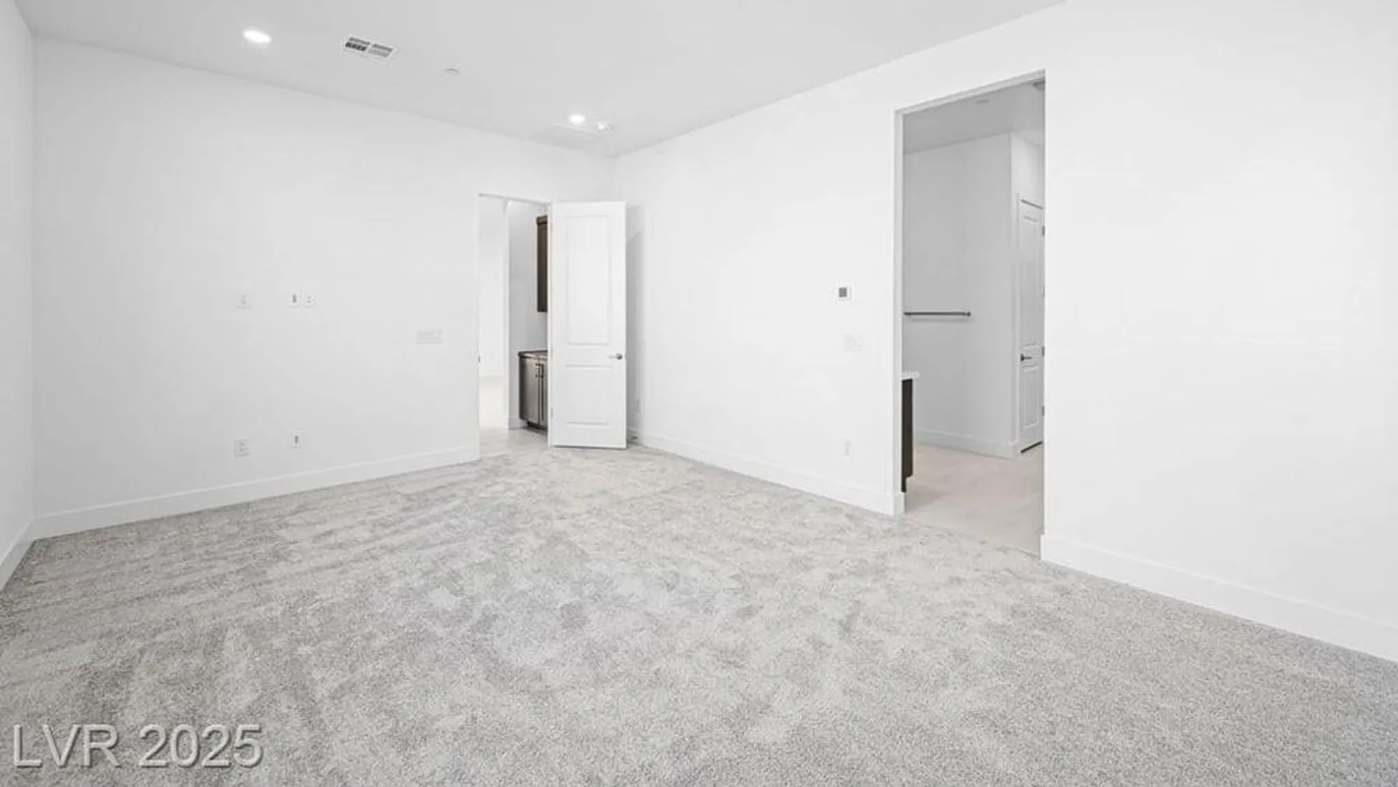 Property Slideshow image 14 of 43 | 226 piazzetta dr, Henderson, NV, 89011