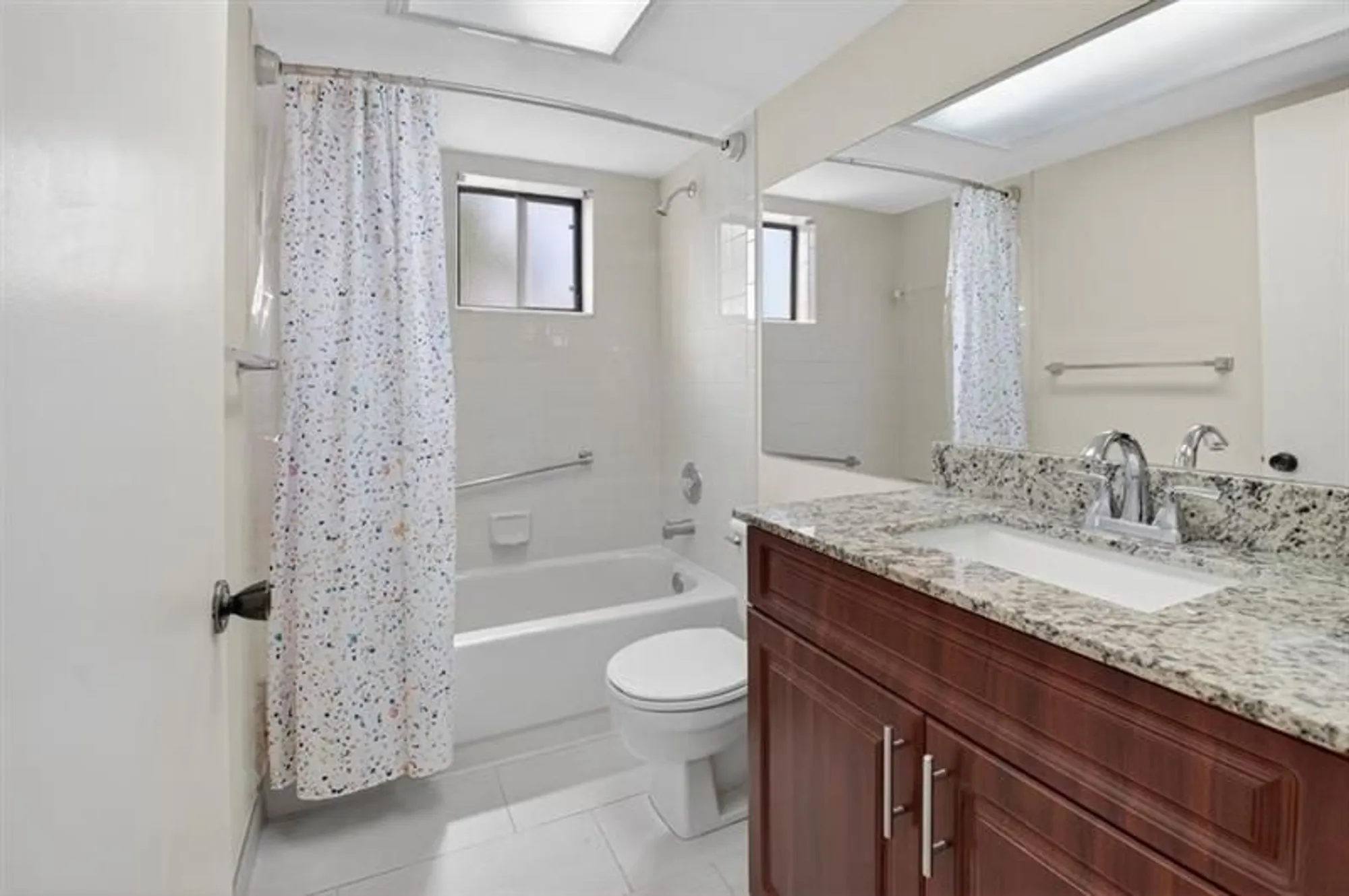 Property Slideshow image 24 of 39 | 5370 las verdes cir apt 319, Delray Beach, FL, 33484