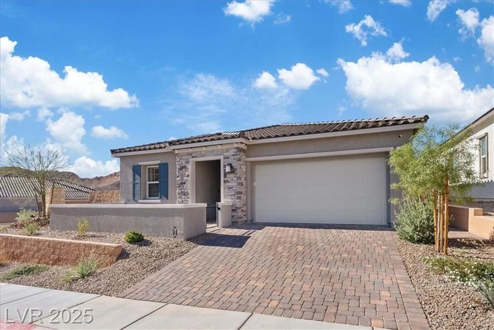 Property Slideshow image 2 of 35 | 85 cathedral wash pl, Henderson, NV, 89011
