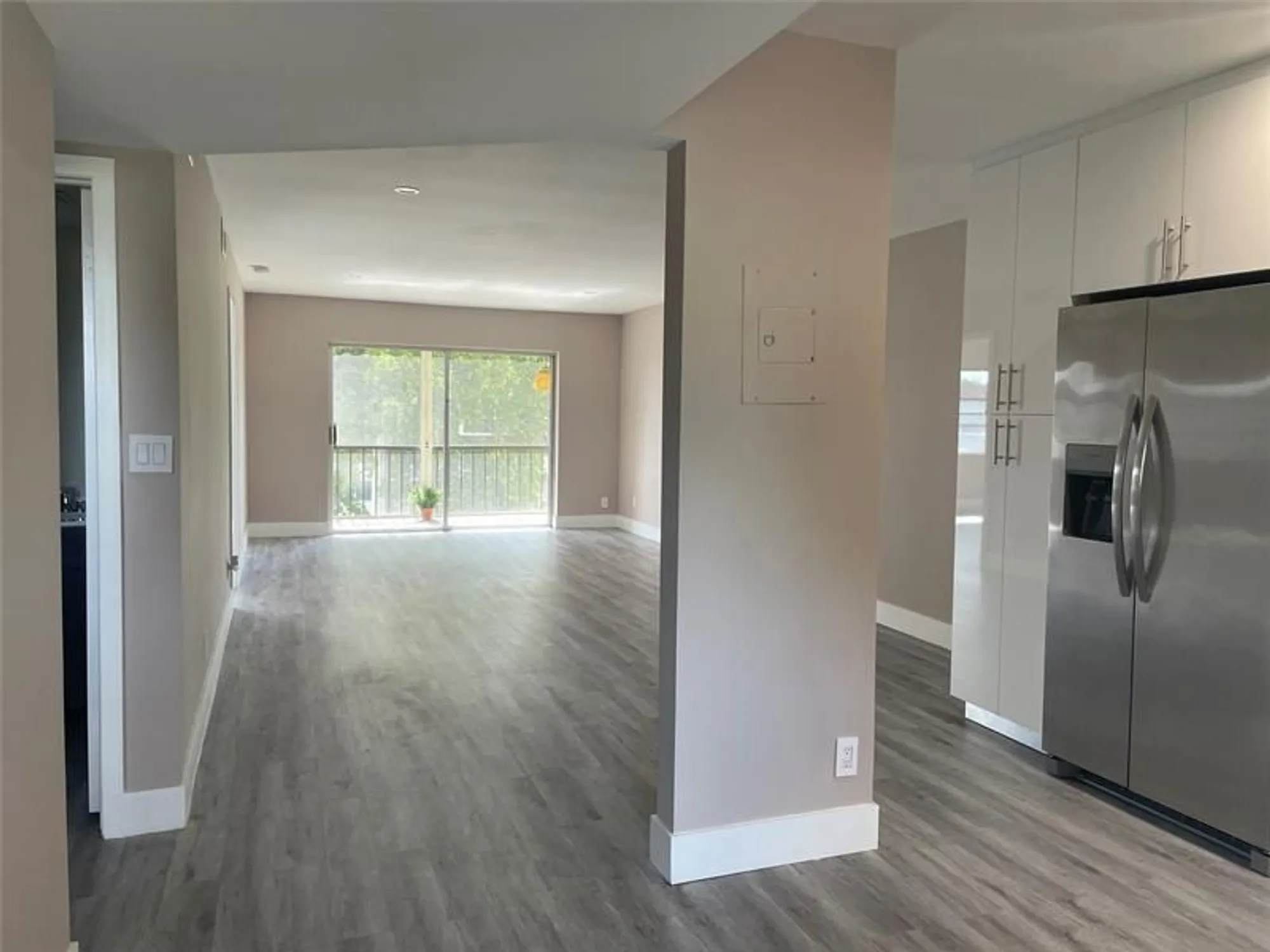 Property Slideshow image 9 of 53 | 8962 s hollybrook blvd 308, Pembroke Pines, FL, 33025