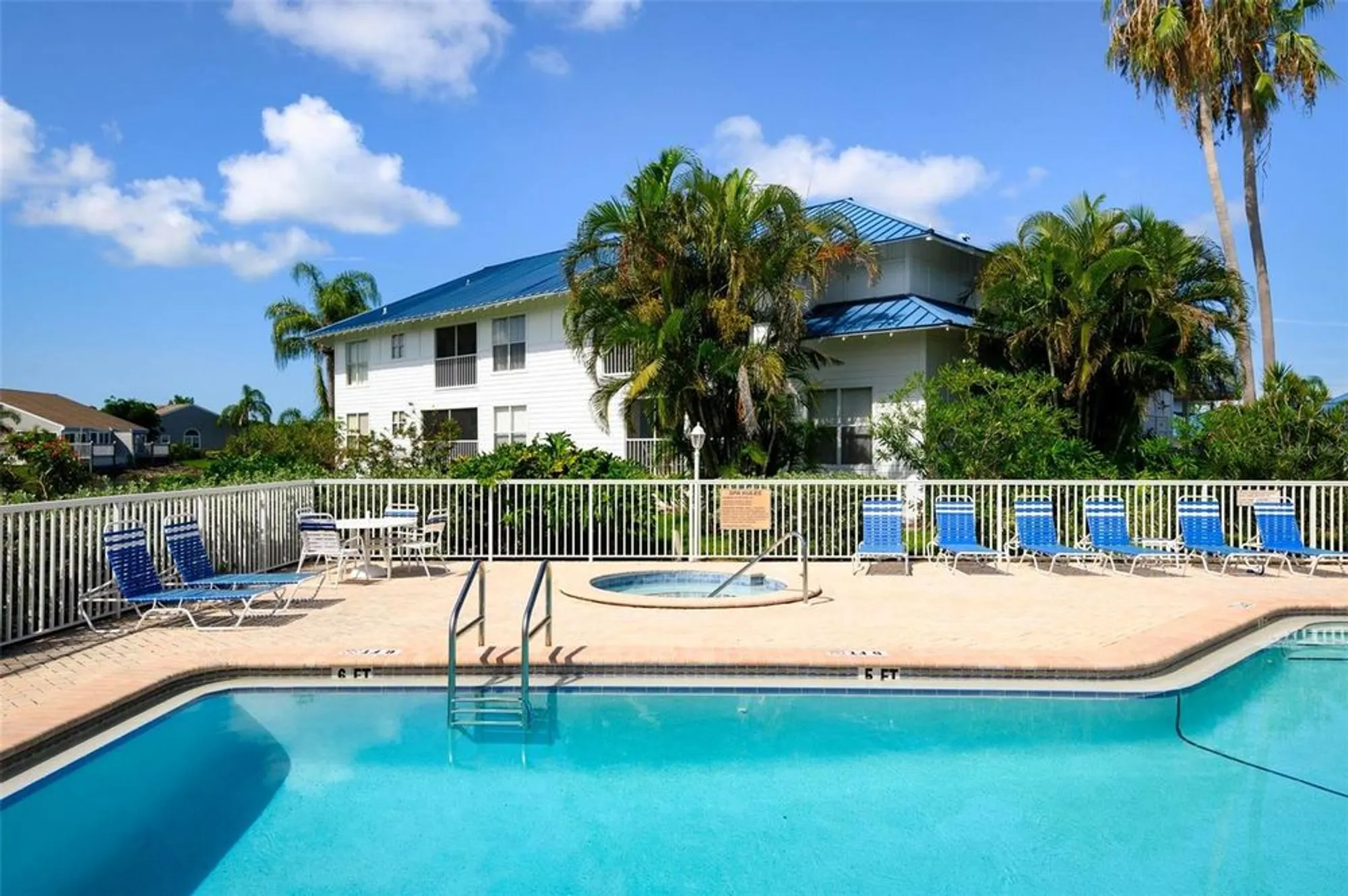 Property Slideshow image 42 of 53 | 1103 edgewater cir # 1103, Bradenton, FL, 34209