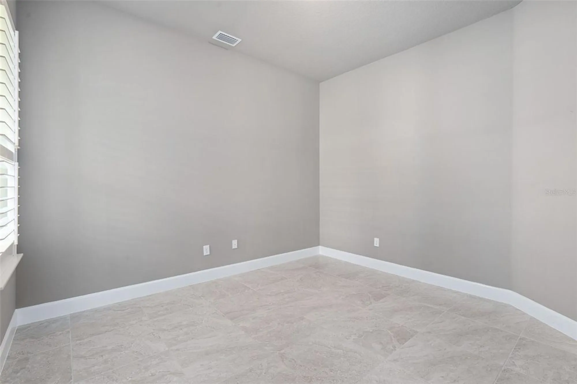 Property Slideshow image 24 of 47 | 856 pinewood dr, Ormond Beach, FL, 32174