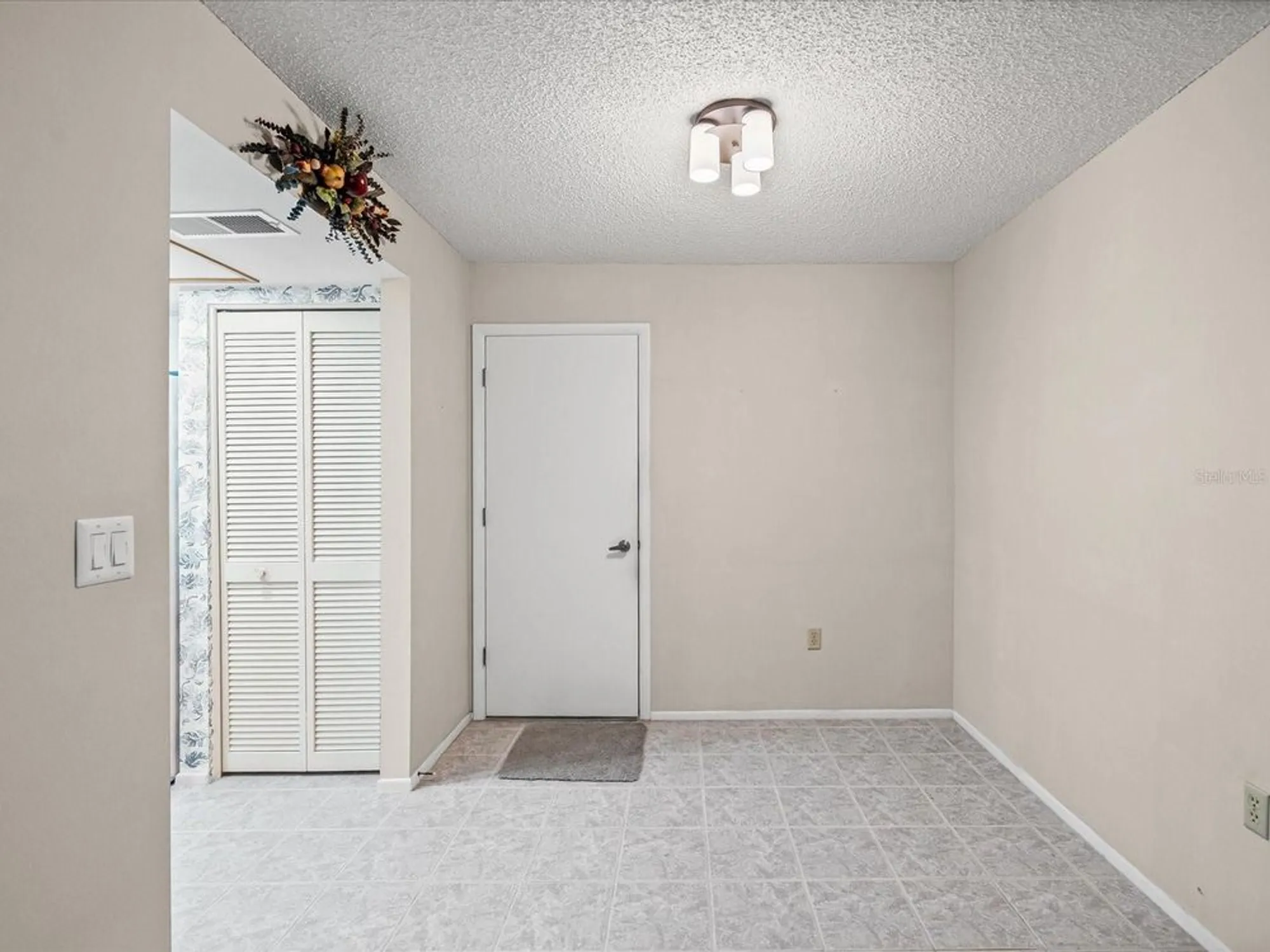 Property Slideshow image 19 of 79 | 8135 bugle ct 3, Port Richey, FL, 34668