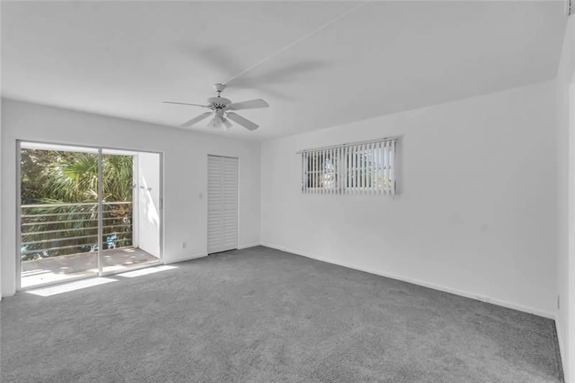 Property Slideshow image 11 of 24 | 3001 portofino isle m3, Coconut Creek, FL, 33066