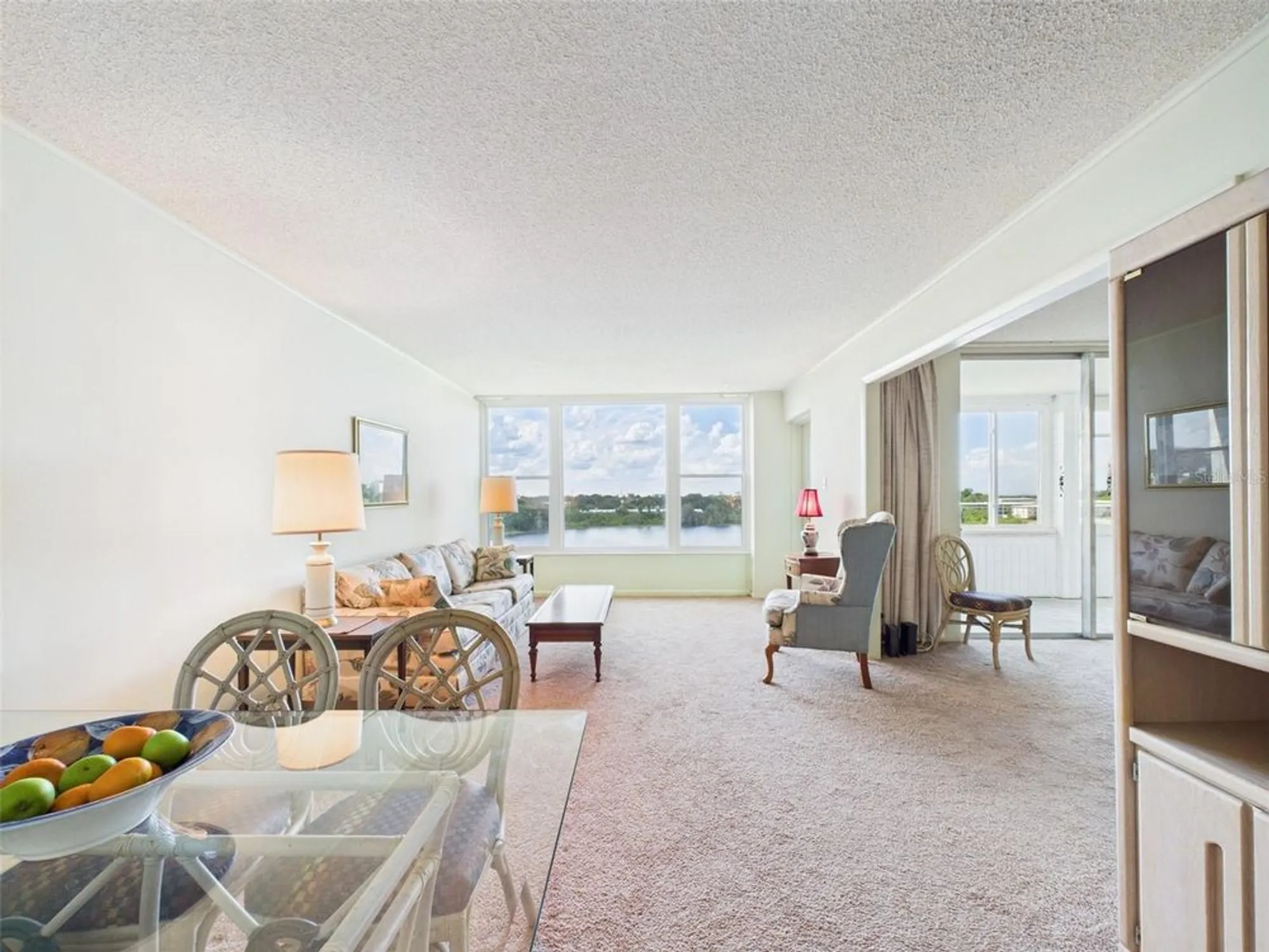 Property Slideshow image 7 of 65 | 700 mirror ter 702, Winter Haven, FL, 33881