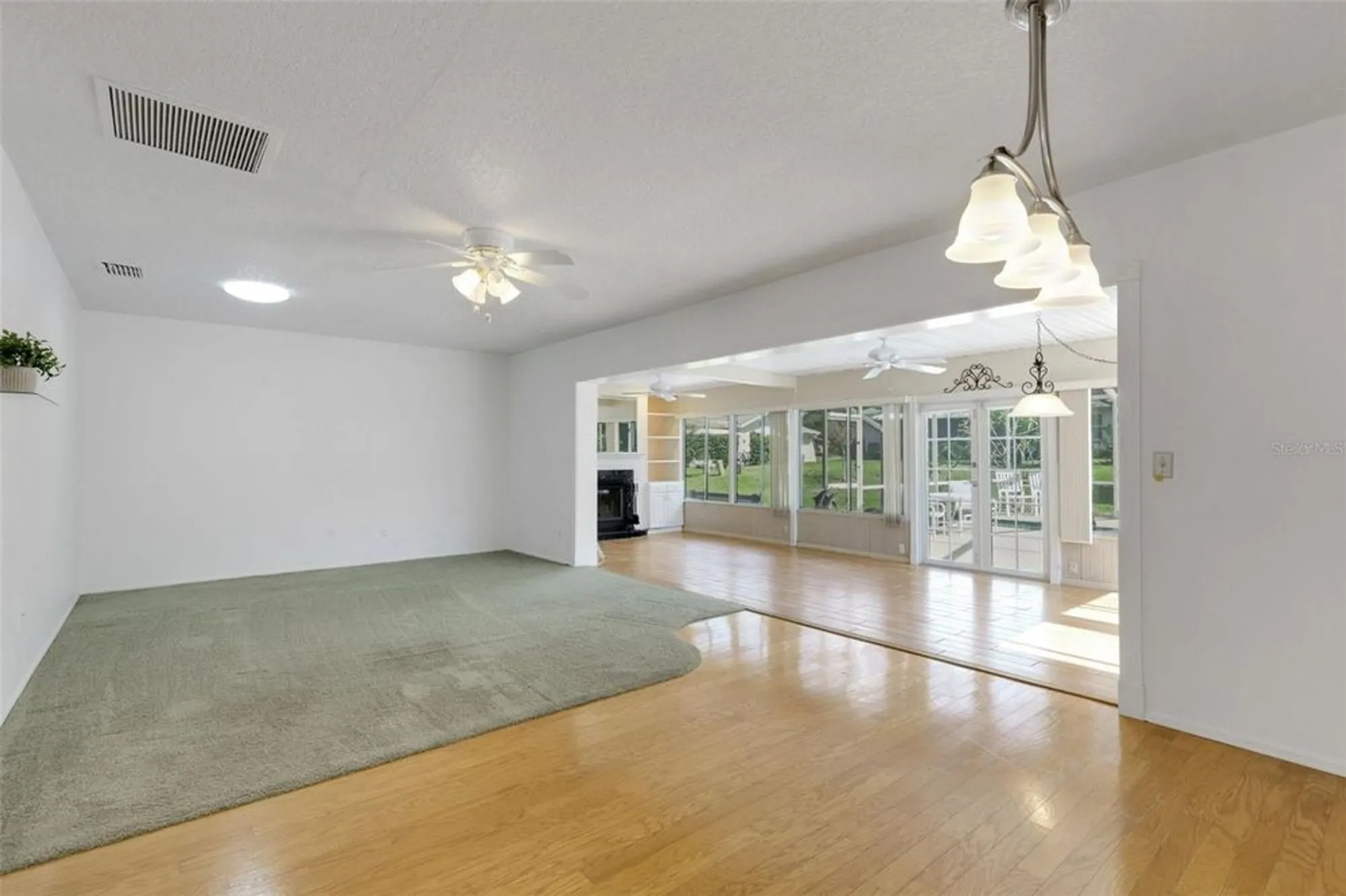Property Slideshow image 4 of 96 | 2880 doone cir, Palm Harbor, FL, 34684