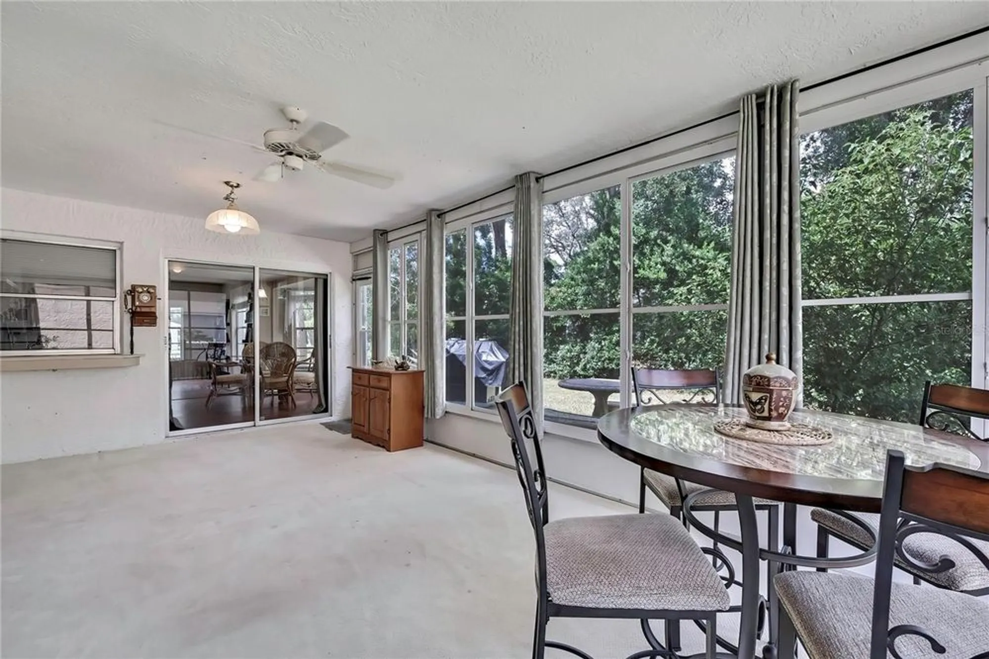 Property Slideshow image 27 of 72 | 6517 ocean pines ln, Spring Hill, FL, 34606