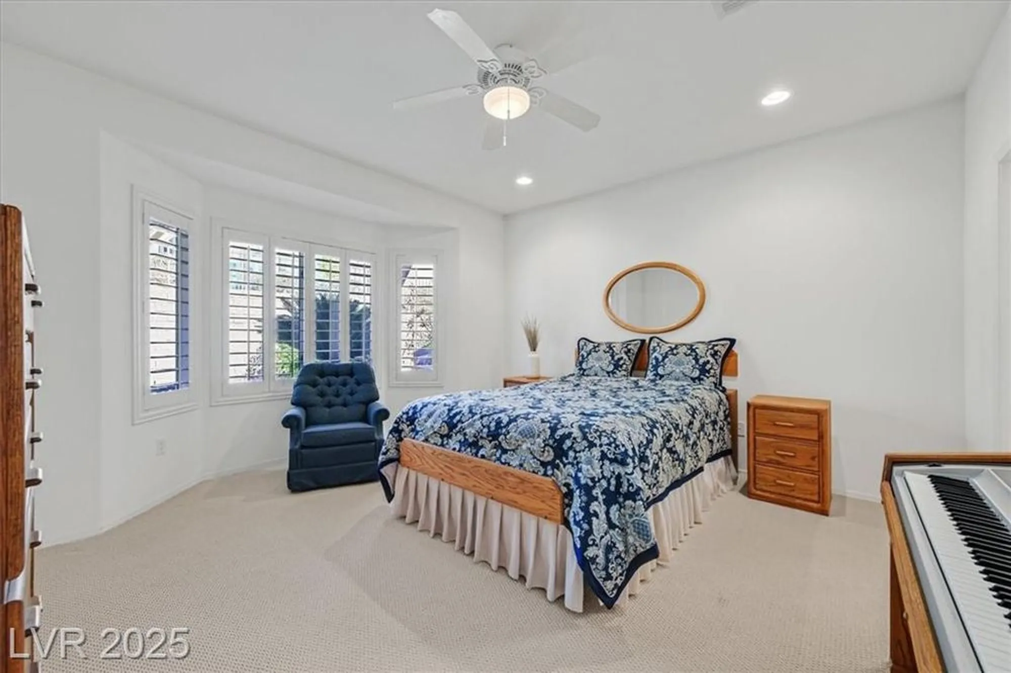 Property Slideshow image 15 of 37 | 2790 meadow park ave, Henderson, NV, 89052