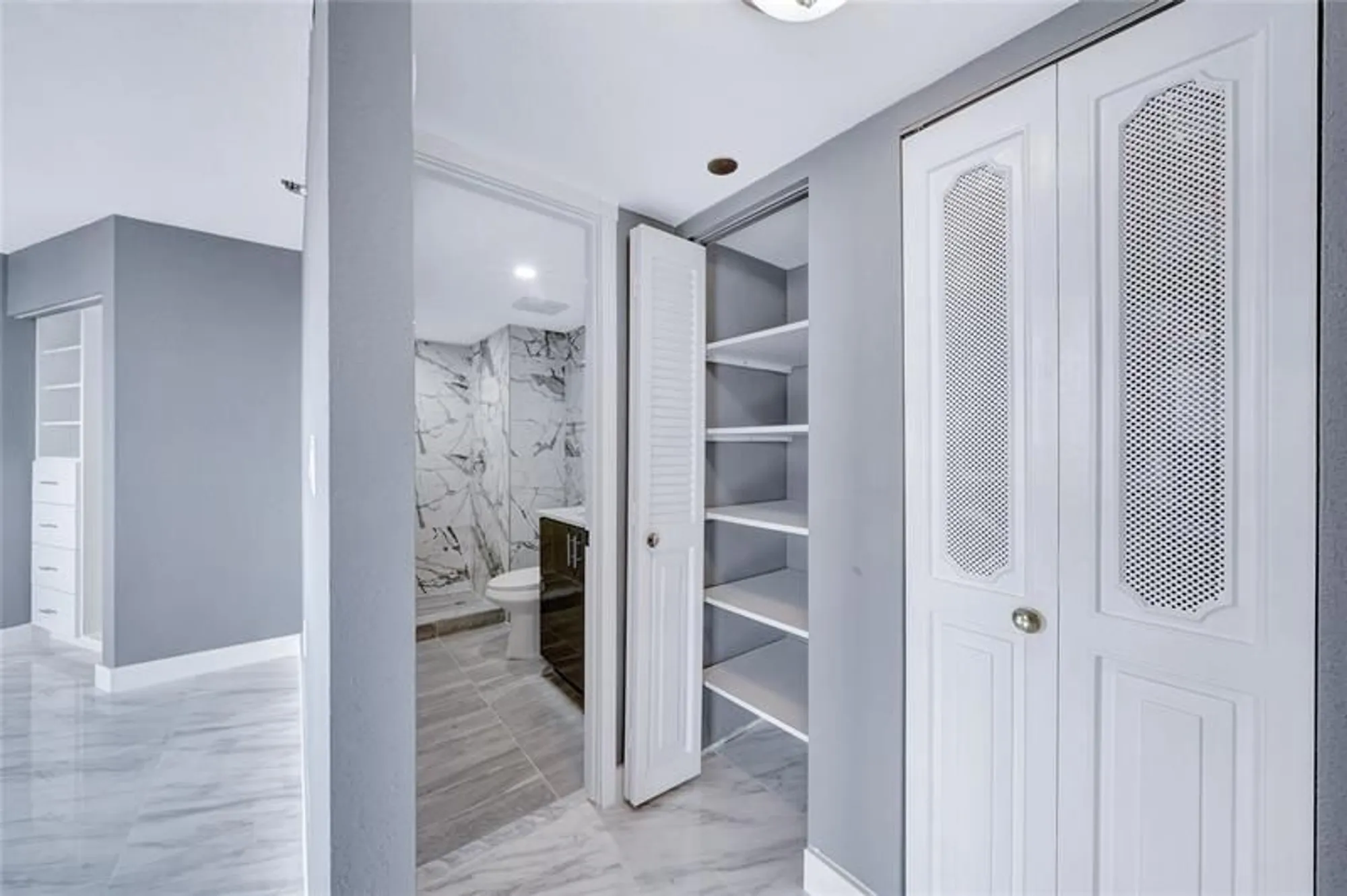 Property Slideshow image 27 of 53 | 1100 saint charles pl 708, Pembroke Pines, FL, 33026