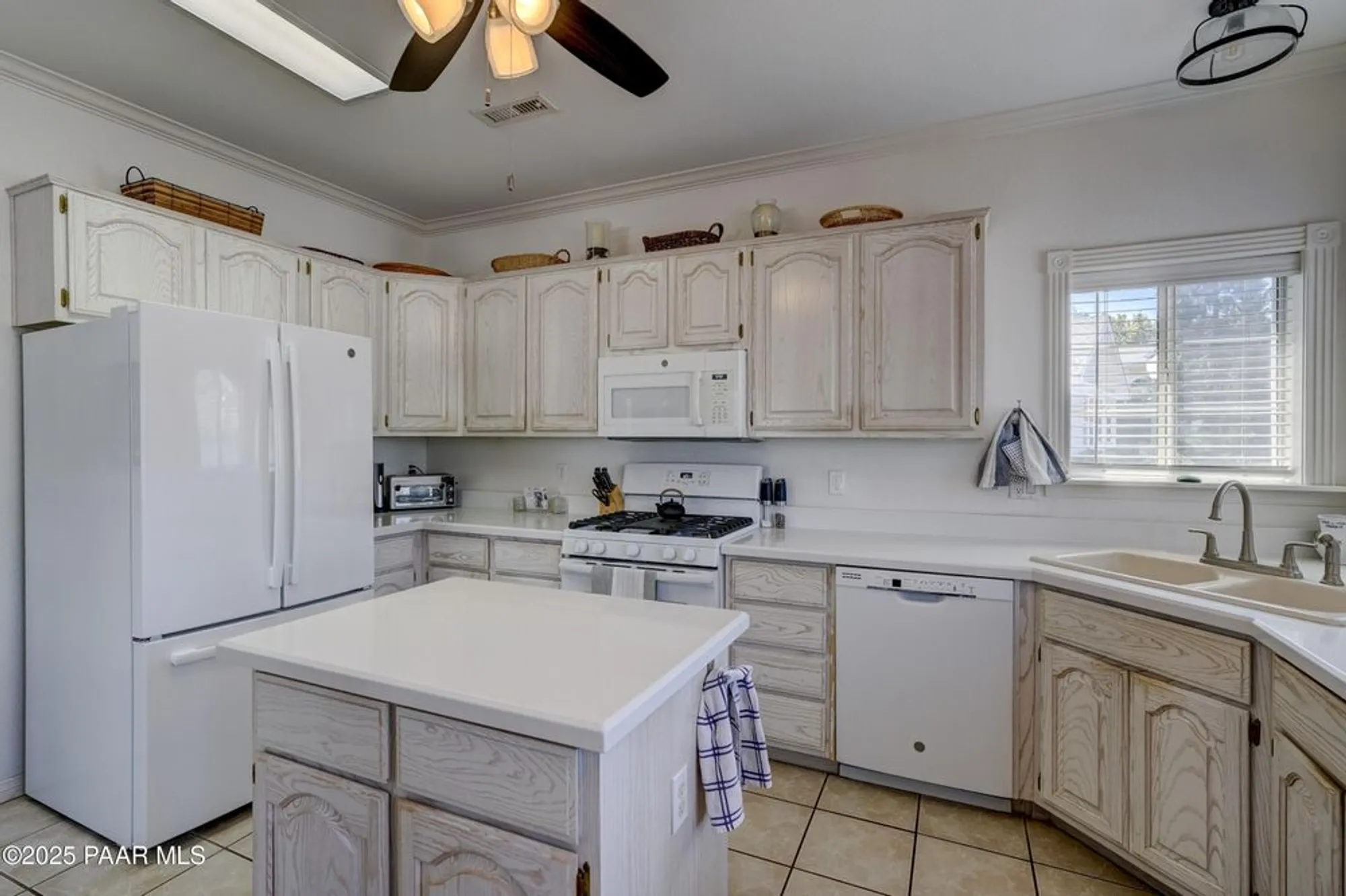 Property Slideshow image 15 of 40 | 1800 e mulberry, Prescott Valley, AZ, 86314