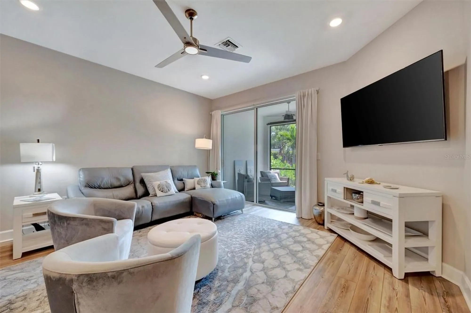 Property Slideshow image 13 of 59 | 25069 pearl lake cir, Englewood, FL, 34223