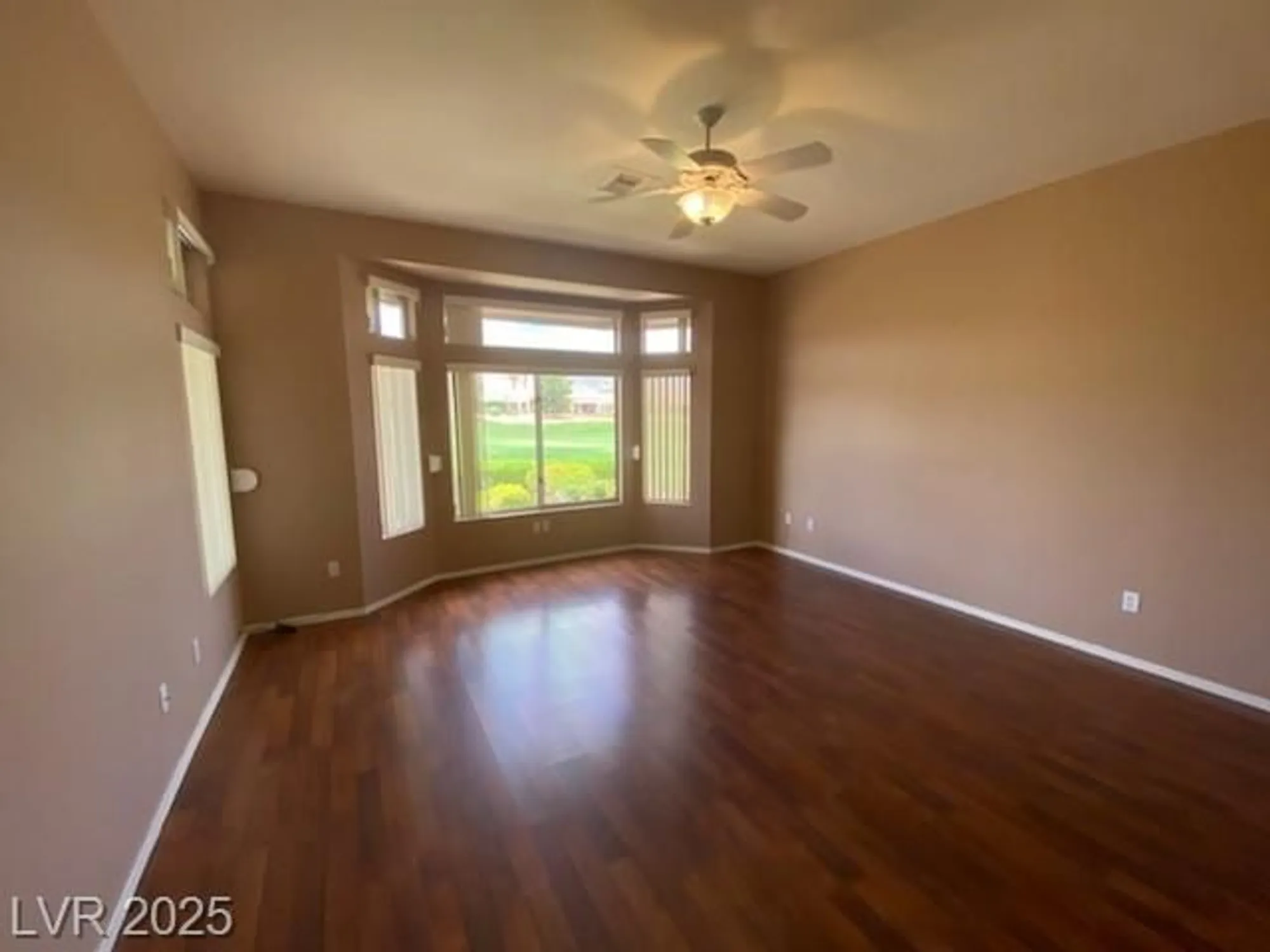 Property Slideshow image 17 of 28 | 2913 billy casper dr, Las Vegas, NV, 89134