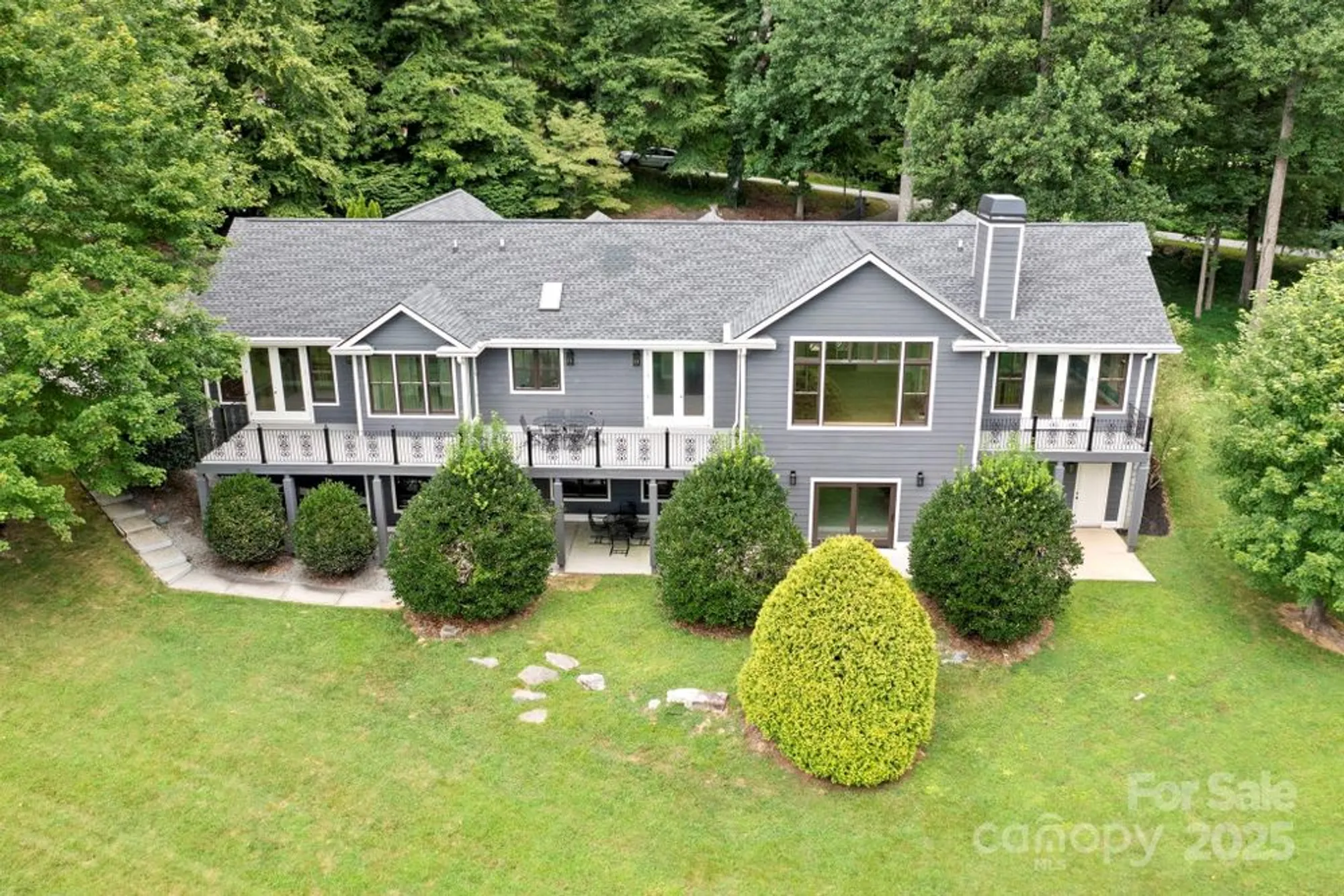 Property Slideshow image 8 of 25 | 301 winding meadows dr, Flat Rock, NC, 28731