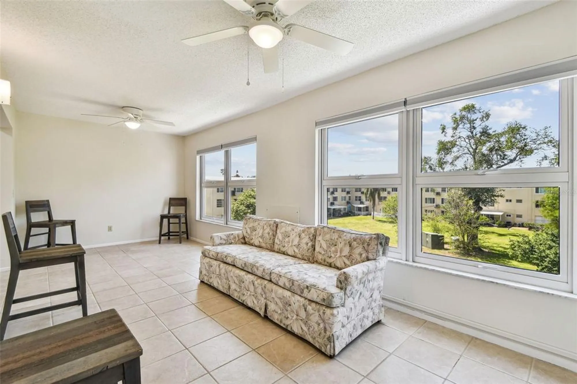 Property Slideshow image 22 of 52 | 2430 florentine way 46, Clearwater, FL, 33763
