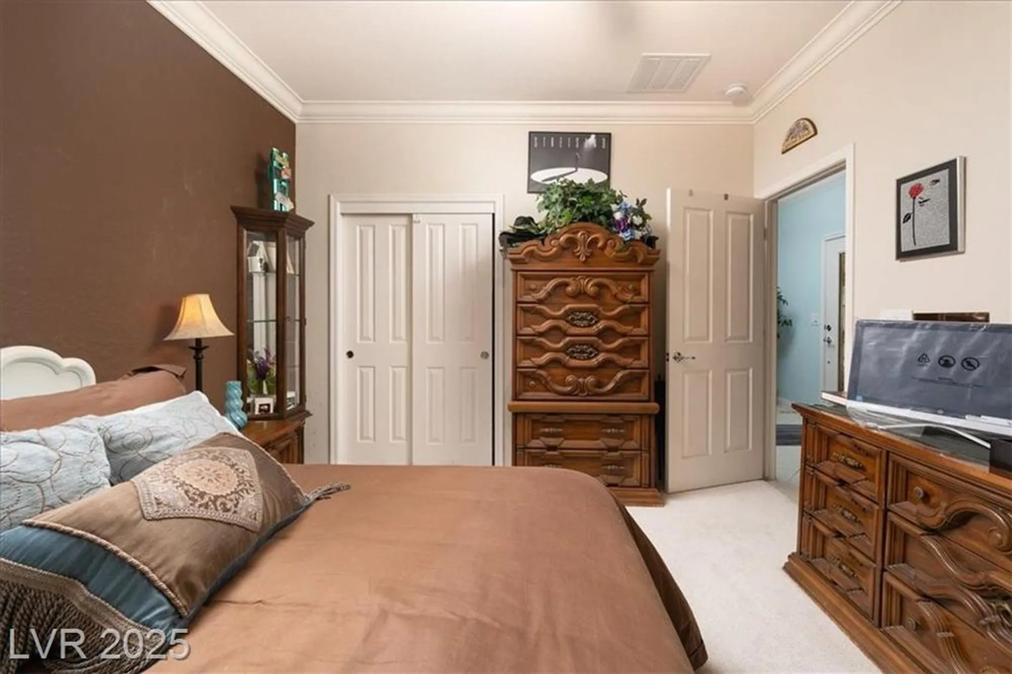 Property Slideshow image 16 of 47 | 2486 divine sky dr, Henderson, NV, 89044