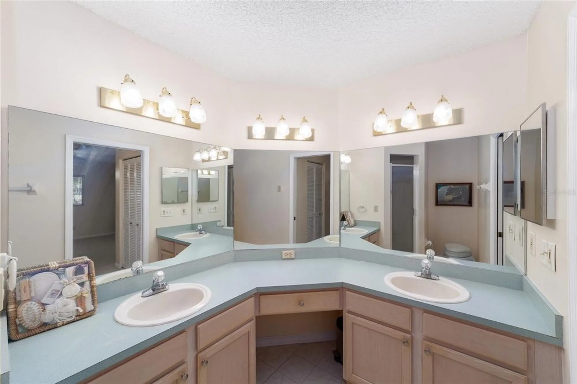 Property Slideshow image 35 of 54 | 9077 sw 91st cir, Ocala, FL, 34481