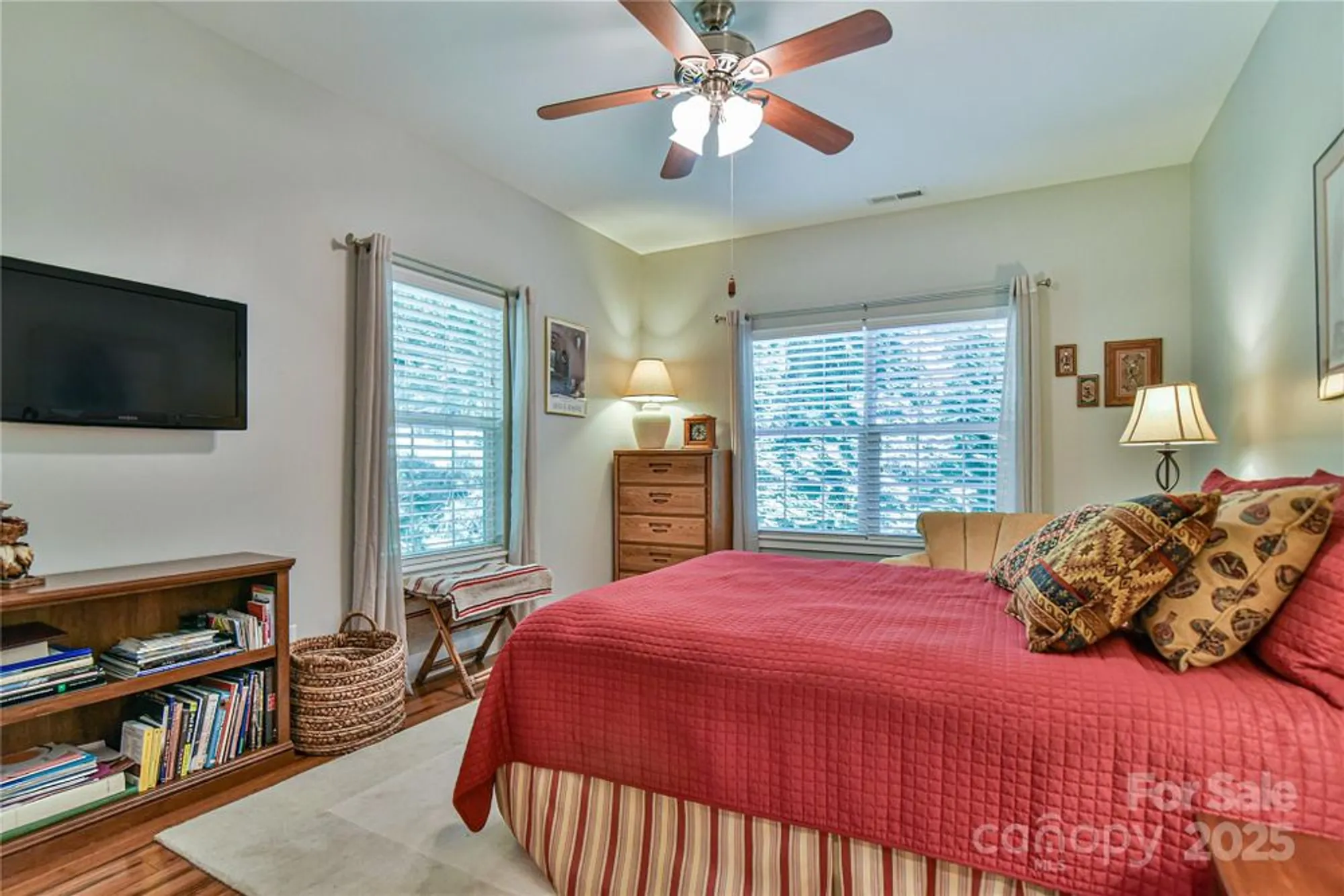 Property Slideshow image 19 of 32 | 34 waterbury ct, Hendersonville, NC, 28791