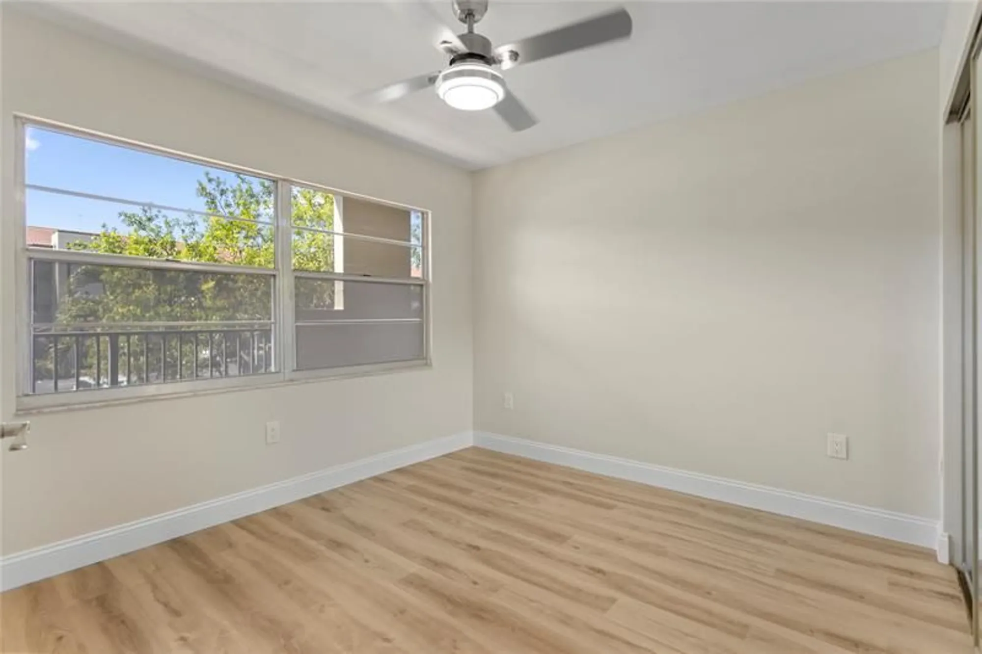 Property Slideshow image 11 of 50 | 1501 sw 131st way p211, Pembroke Pines, FL, 33027