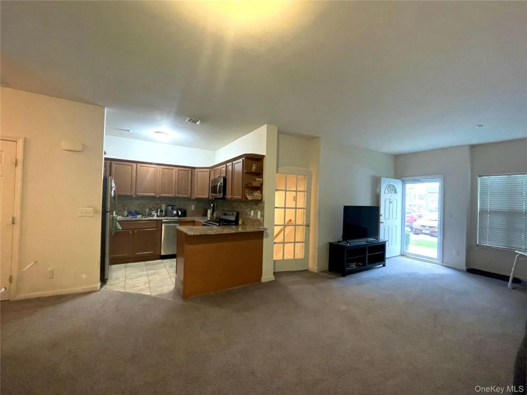 Property Slideshow image 4 of 20 | 272 spring dr, East Meadow, NY, 11554