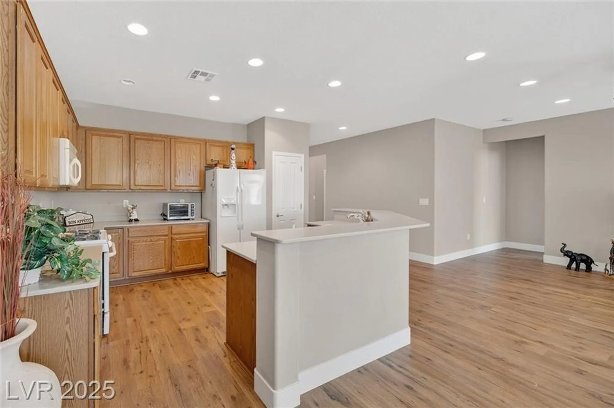 Property Slideshow image 9 of 42 | 2495 capella star st, Henderson, NV, 89044