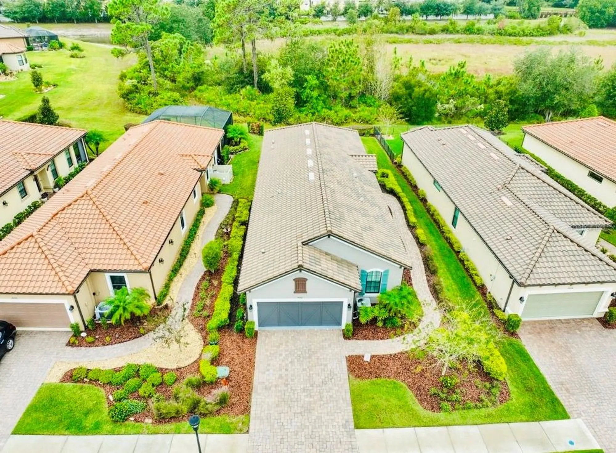 Property Slideshow image 42 of 70 | 20112 sorano hill pl, Tampa, FL, 33647