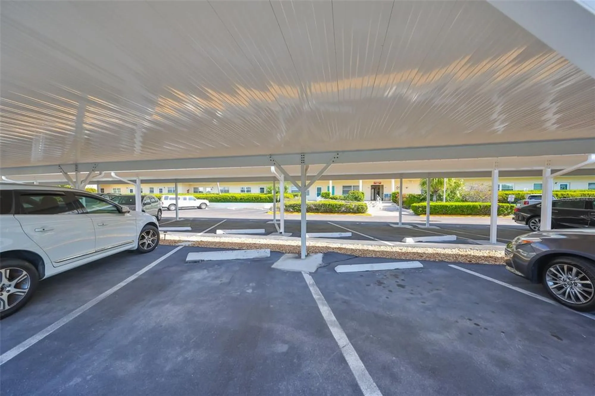 Property Slideshow image 27 of 32 | 2960 59th st 615, Gulfport, FL, 33707