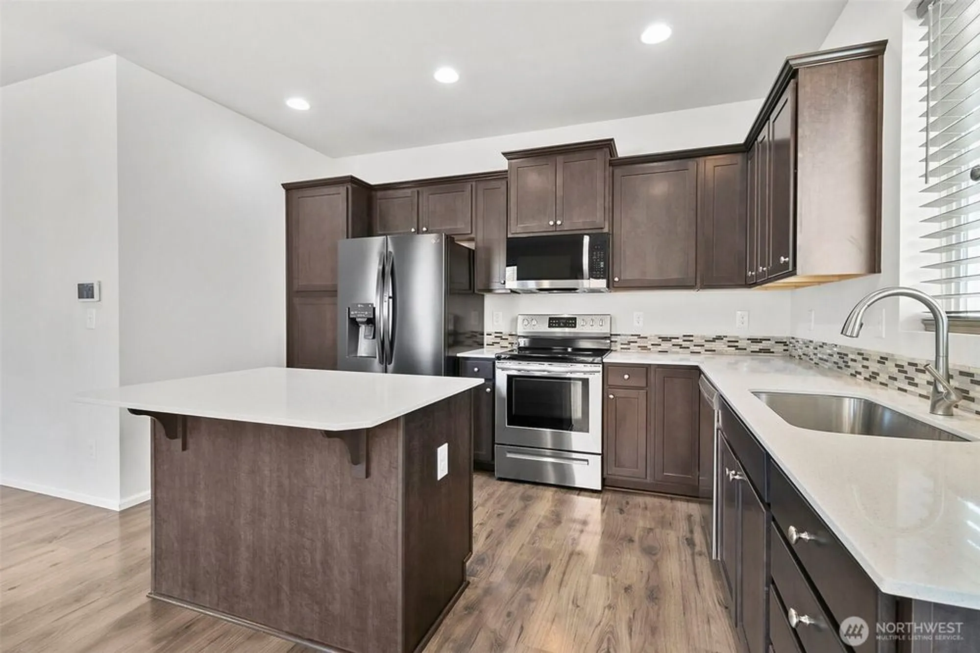 Property Slideshow image 4 of 38 | 103 hickory ave 35, Orting, WA, 98360